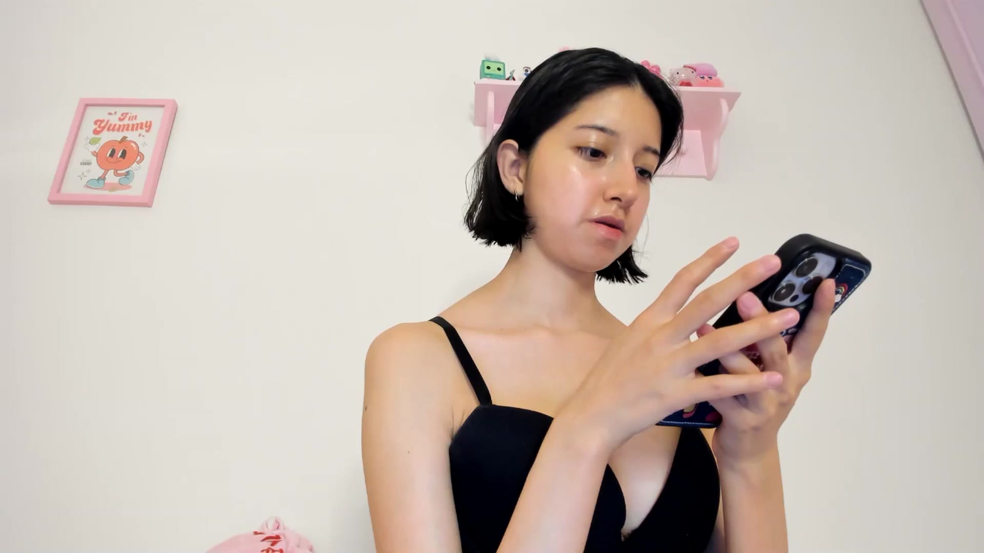 Gallery image thumbnail from Cherrycute666's myfreecams stream on, 06/06/2024, 08:53 image 16 of 20