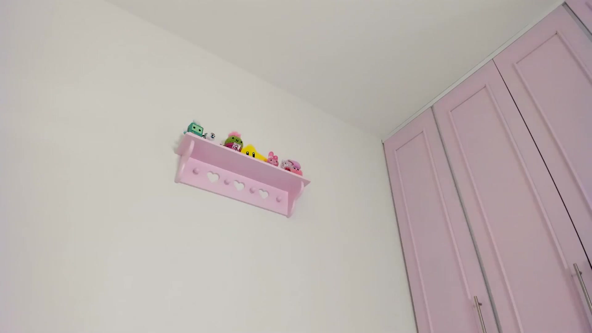 Gallery image thumbnail from Cherrycute666's myfreecams stream on, 06/06/2024, 08:53 image 13 of 20