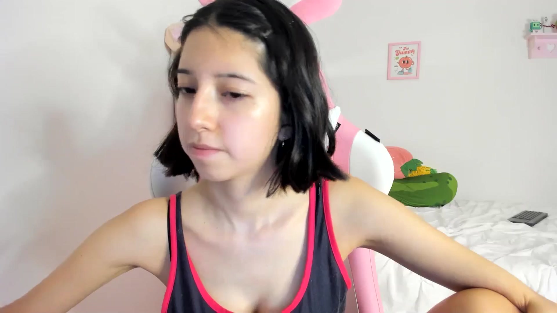 Gallery image thumbnail from Cherrycute666's myfreecams stream on, 06/07/2024, 10:14 image 3 of 20