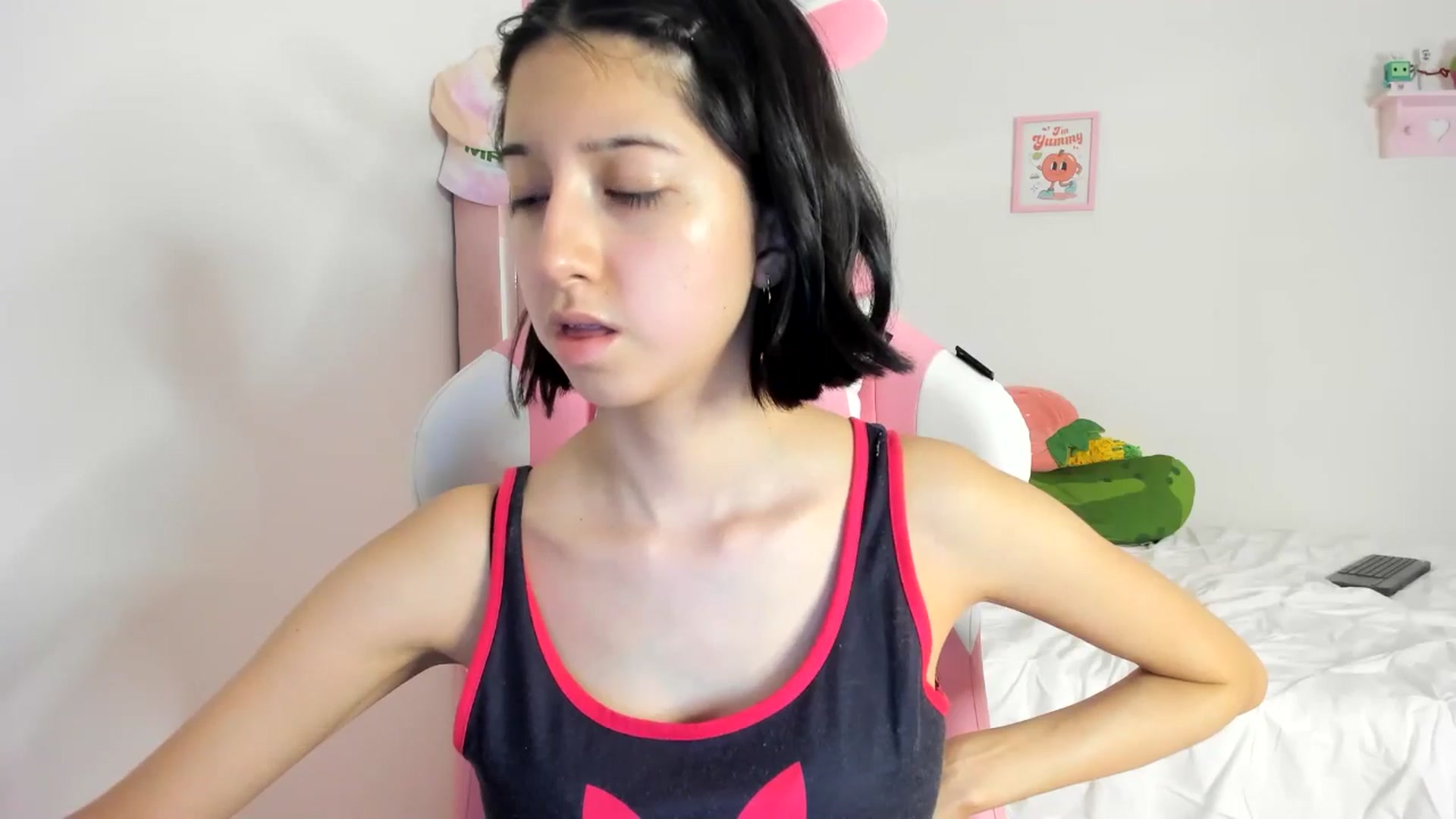 Gallery image thumbnail from Cherrycute666's myfreecams stream on, 06/07/2024, 10:14 image 2 of 20