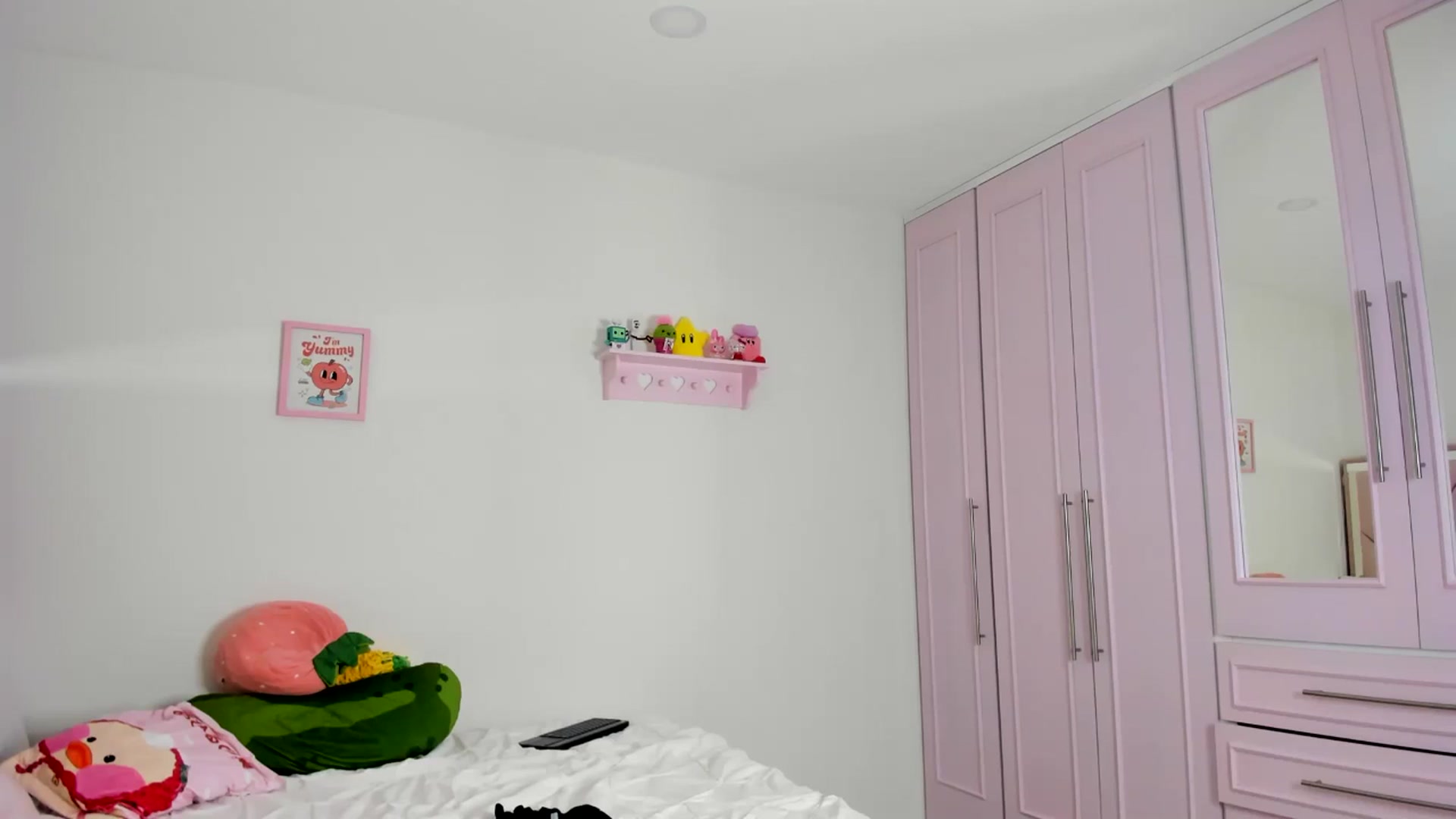 Gallery image thumbnail from Cherrycute666's myfreecams stream on, 06/07/2024, 10:14 image 11 of 20