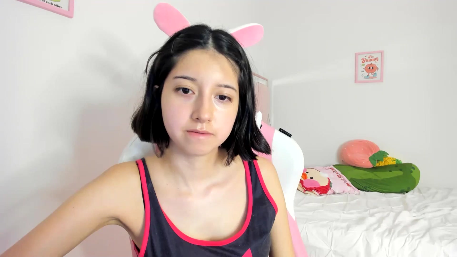Gallery image thumbnail from Cherrycute666's myfreecams stream on, 06/07/2024, 10:14 image 5 of 20