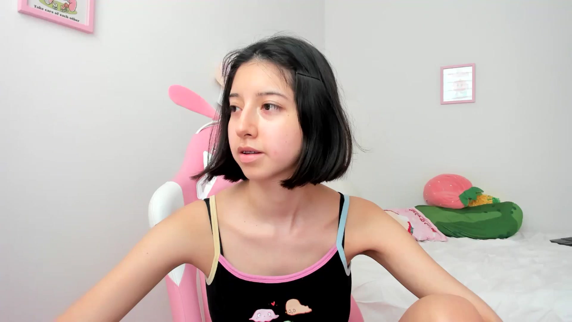 Gallery image thumbnail from Cherrycute666's myfreecams stream on, 06/07/2024, 23:17 image 11 of 20