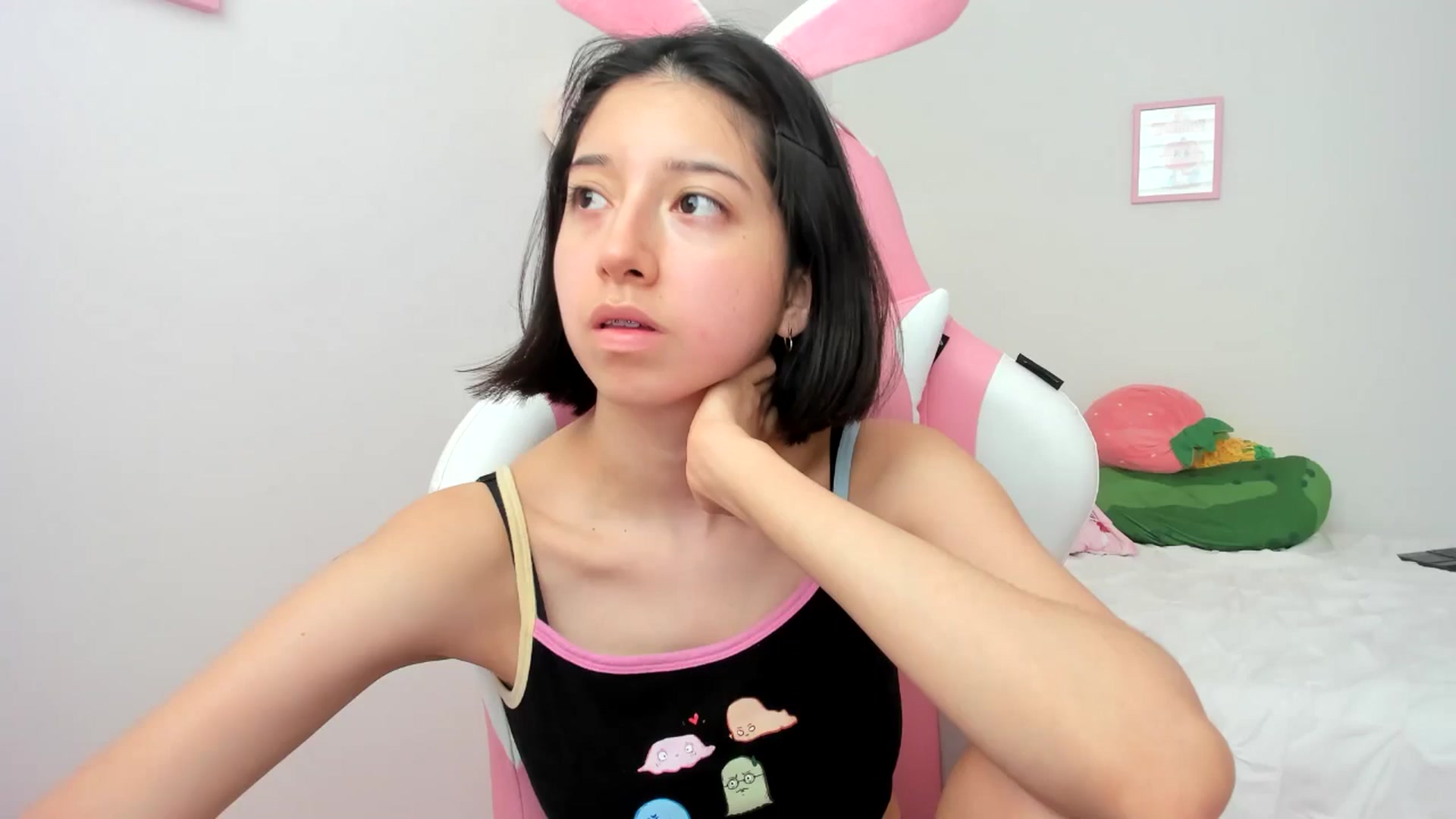 Gallery image thumbnail from Cherrycute666's myfreecams stream on, 06/07/2024, 23:17 image 8 of 20