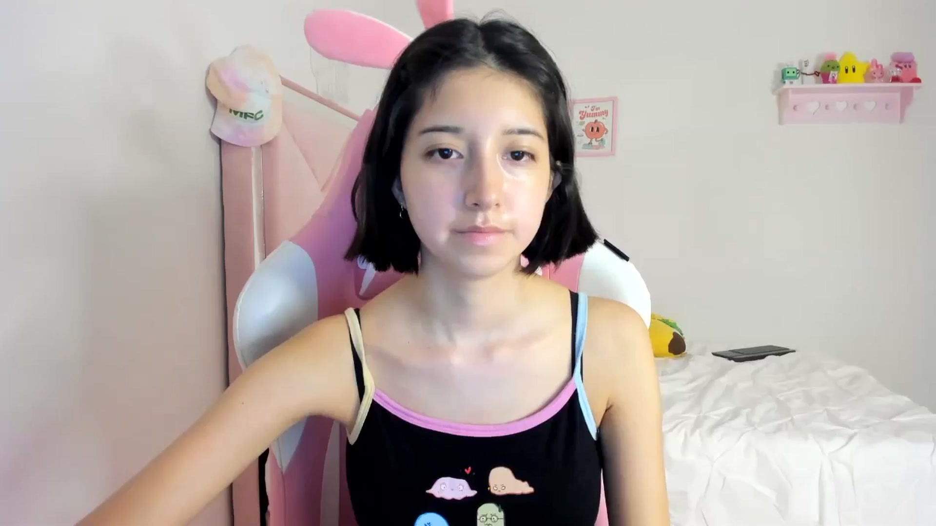 Gallery image thumbnail from Cherrycute666's myfreecams stream on, 06/08/2024, 04:23 image 10 of 20