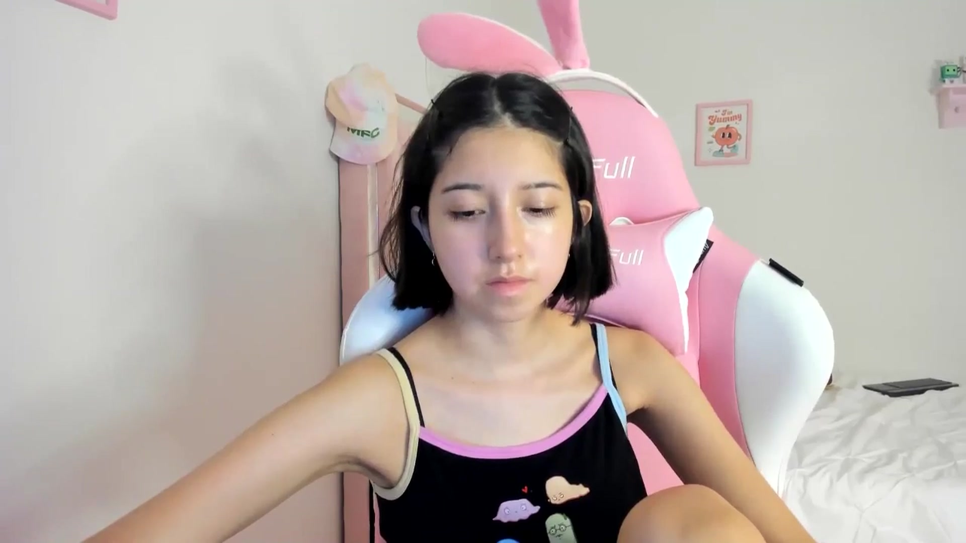 Gallery image thumbnail from Cherrycute666's myfreecams stream on, 06/08/2024, 05:47 image 3 of 20