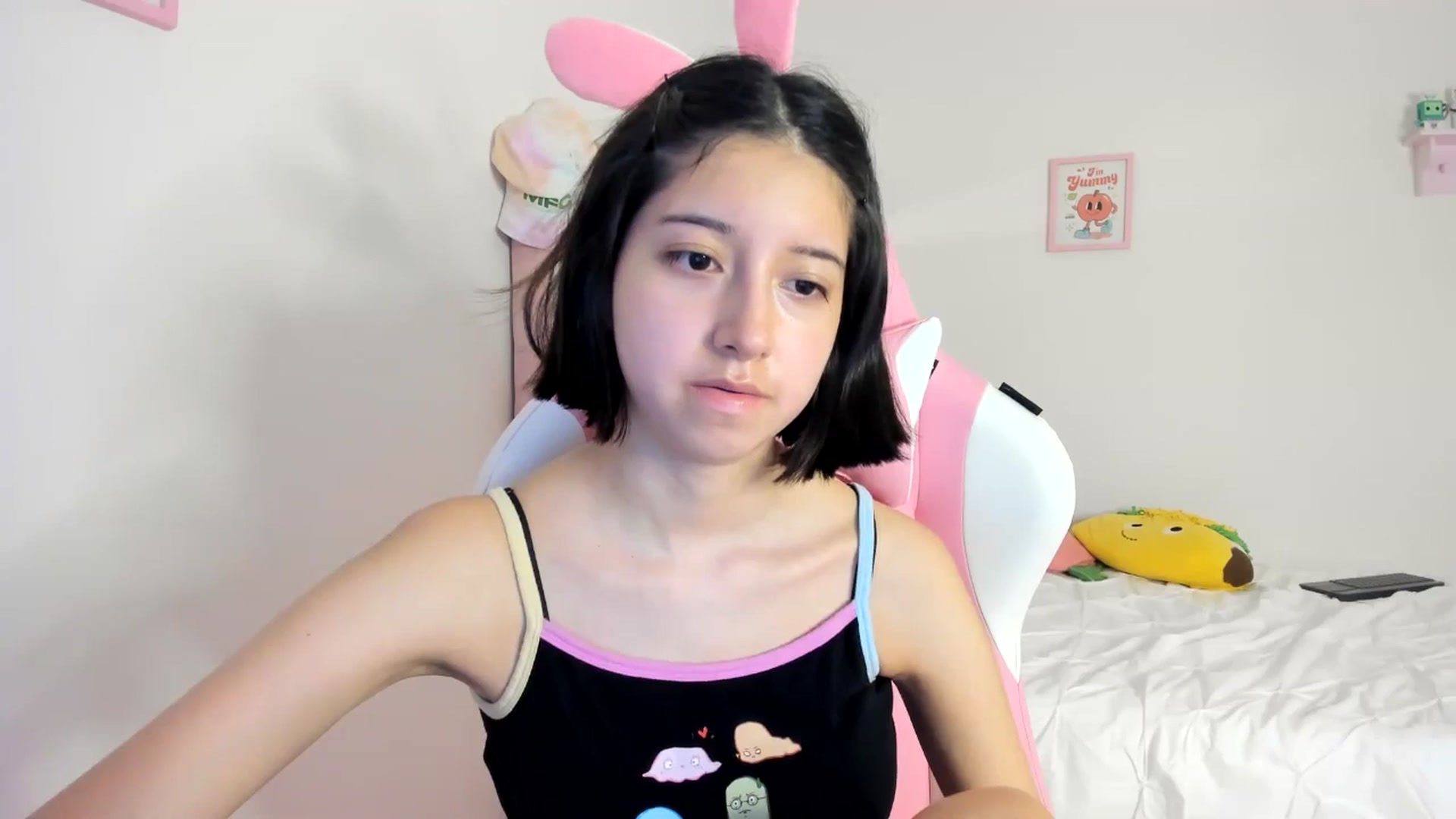 Gallery image thumbnail from Cherrycute666's myfreecams stream on, 06/08/2024, 05:47 image 7 of 20