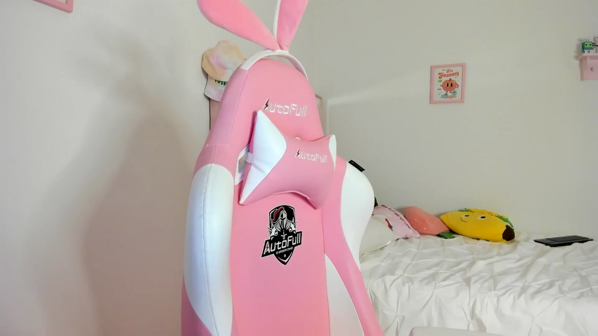 Gallery image thumbnail from Cherrycute666's myfreecams stream on, 06/08/2024, 05:47 image 11 of 20