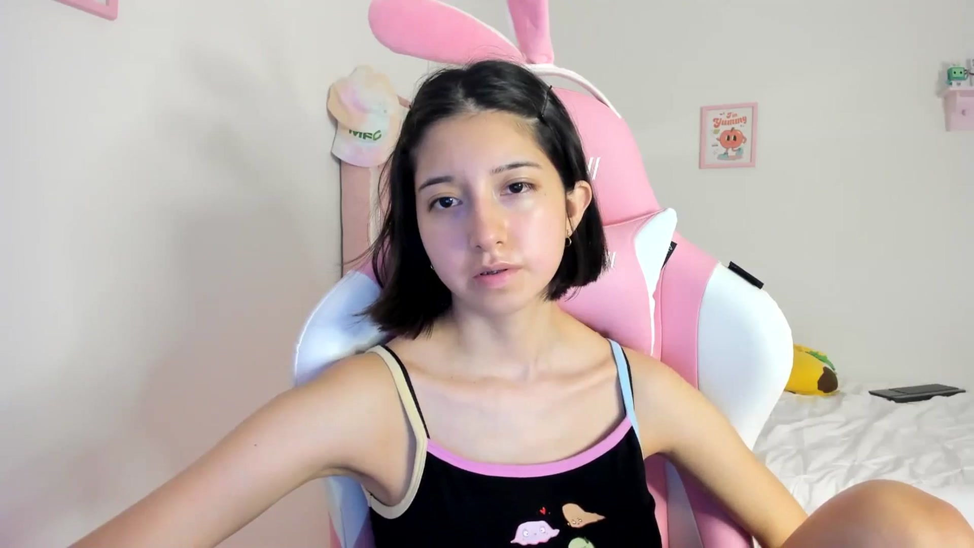 Gallery image thumbnail from Cherrycute666's myfreecams stream on, 06/08/2024, 05:47 image 19 of 20