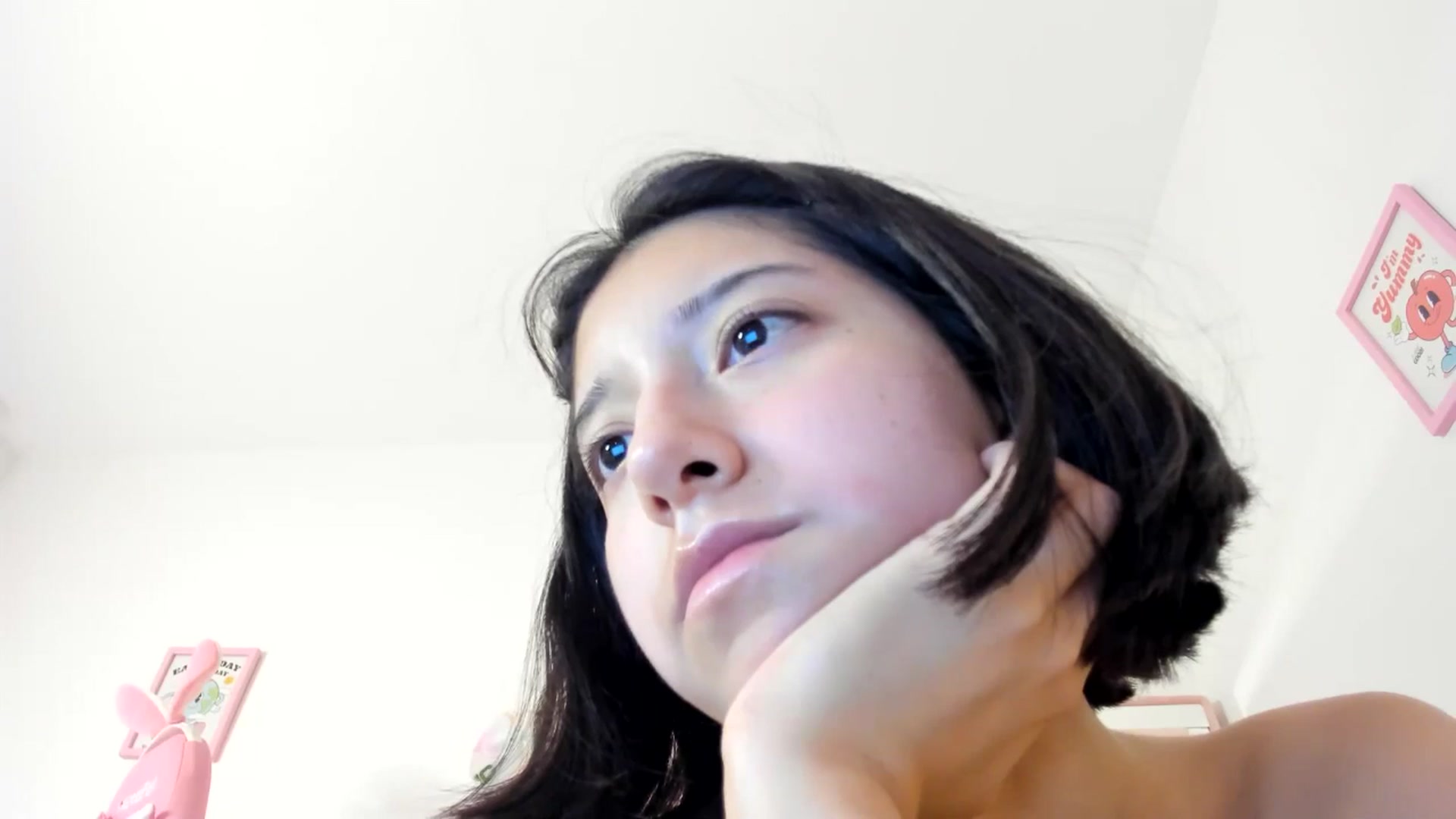Gallery image thumbnail from Cherrycute666's myfreecams stream on, 06/08/2024, 12:10 image 16 of 20