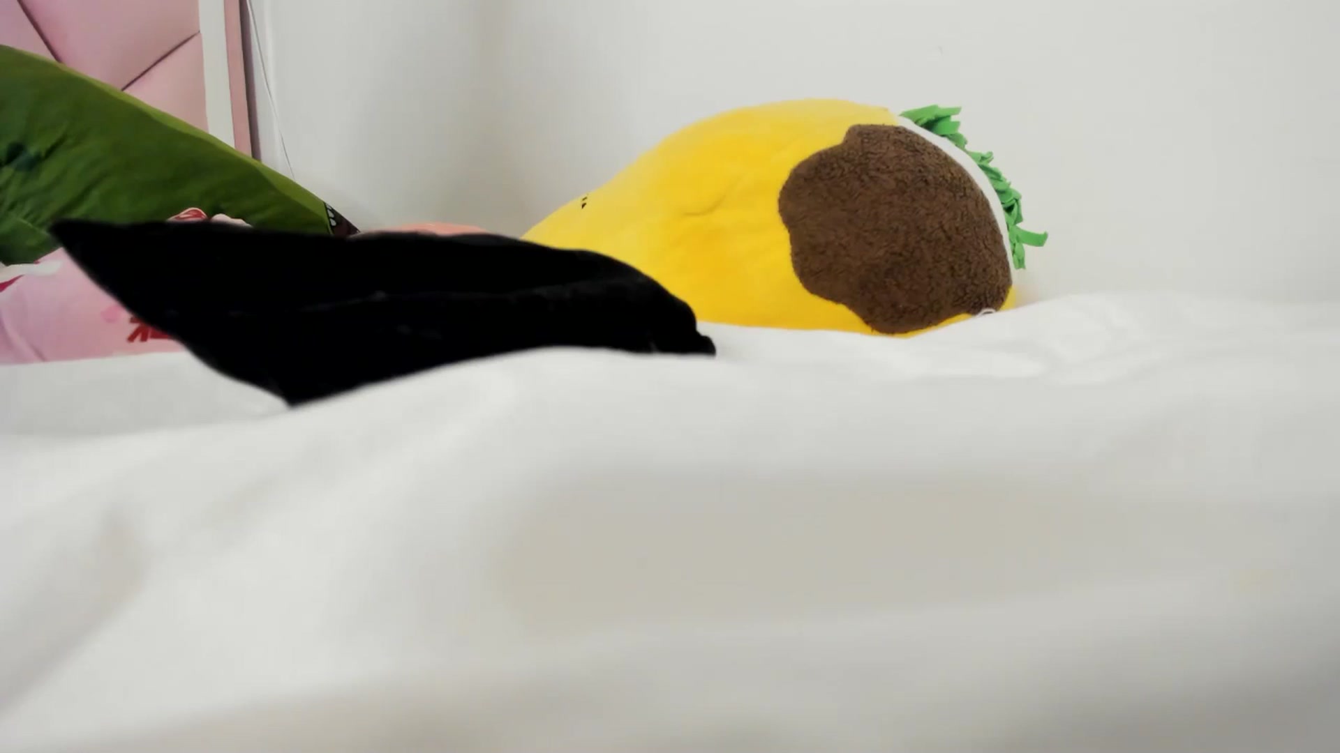 Gallery image thumbnail from Cherrycute666's myfreecams stream on, 06/08/2024, 12:10 image 1 of 20