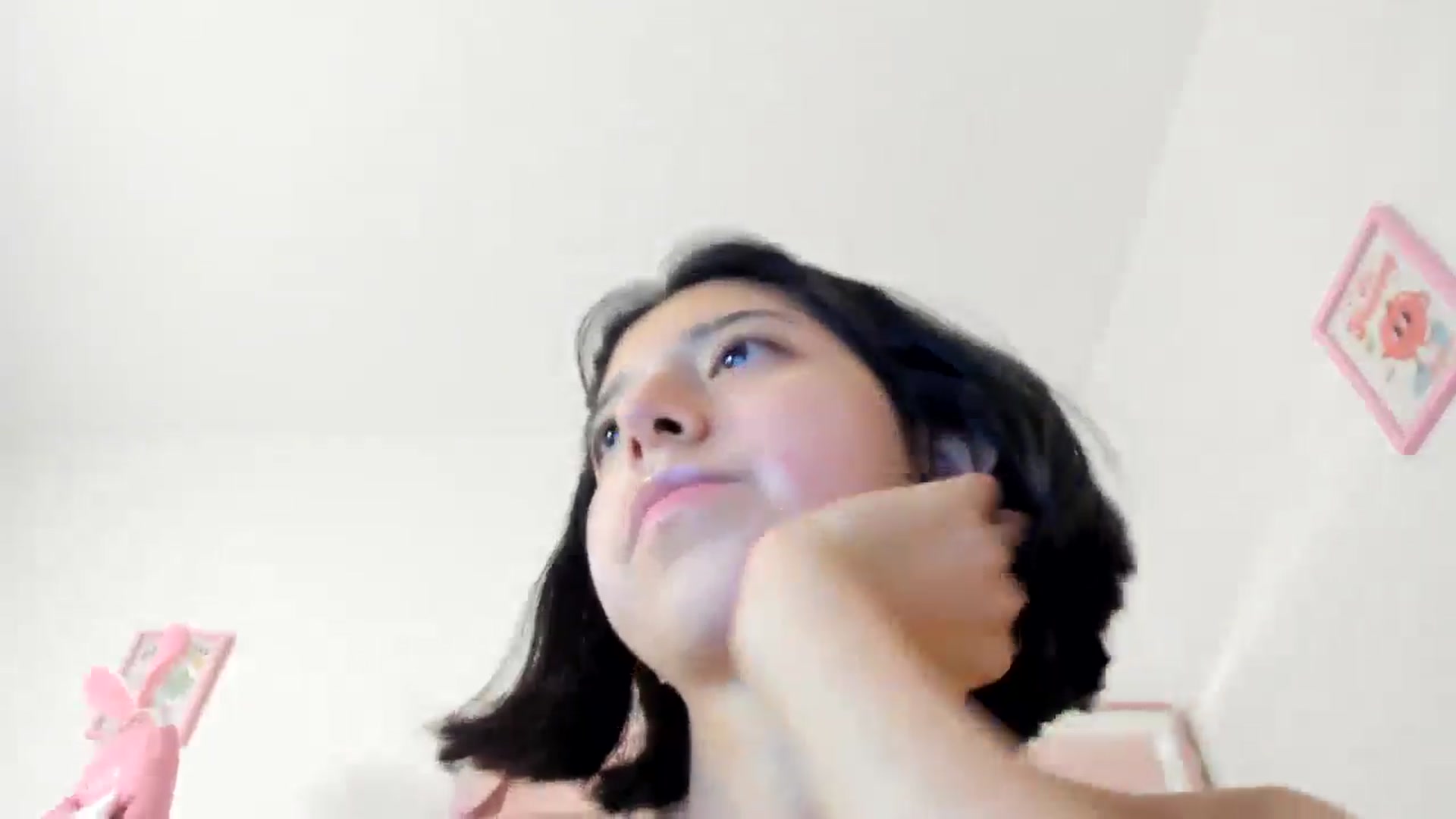 Gallery image thumbnail from Cherrycute666's myfreecams stream on, 06/08/2024, 12:10 image 17 of 20