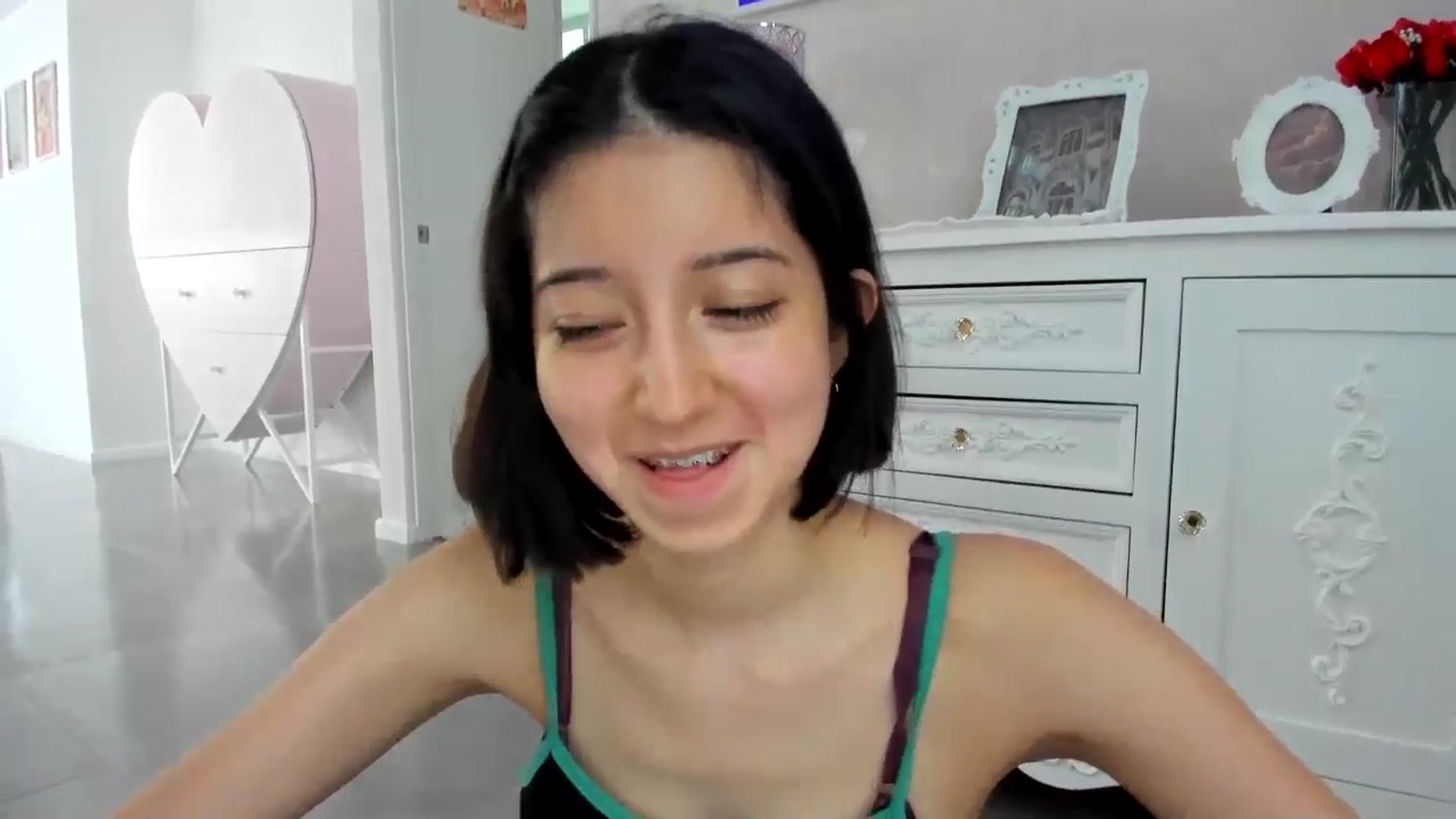 Gallery image thumbnail from Cherrycute666's myfreecams stream on, 06/09/2024, 01:19 image 15 of 20