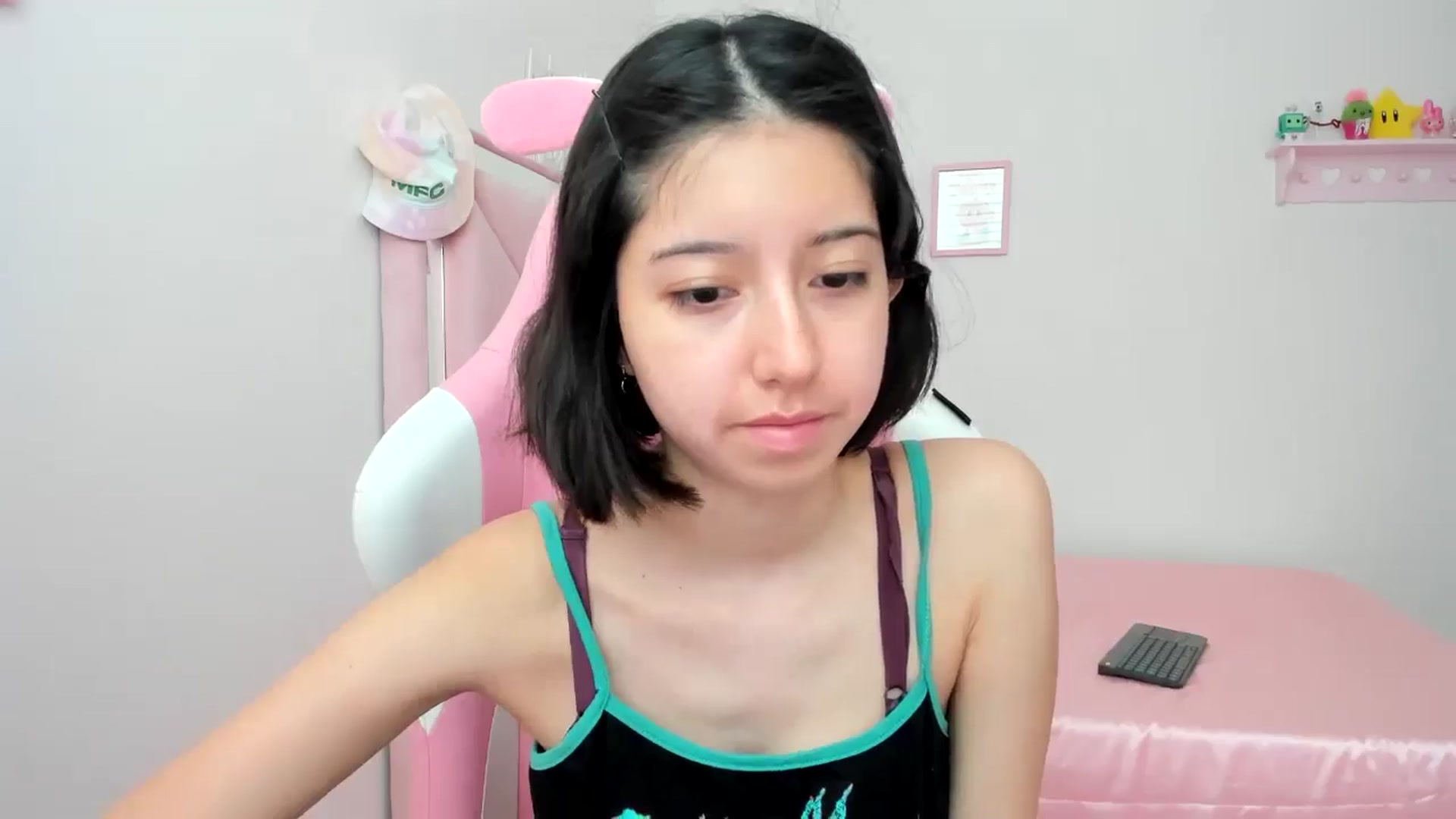 Gallery image thumbnail from Cherrycute666's myfreecams stream on, 06/09/2024, 01:19 image 5 of 20