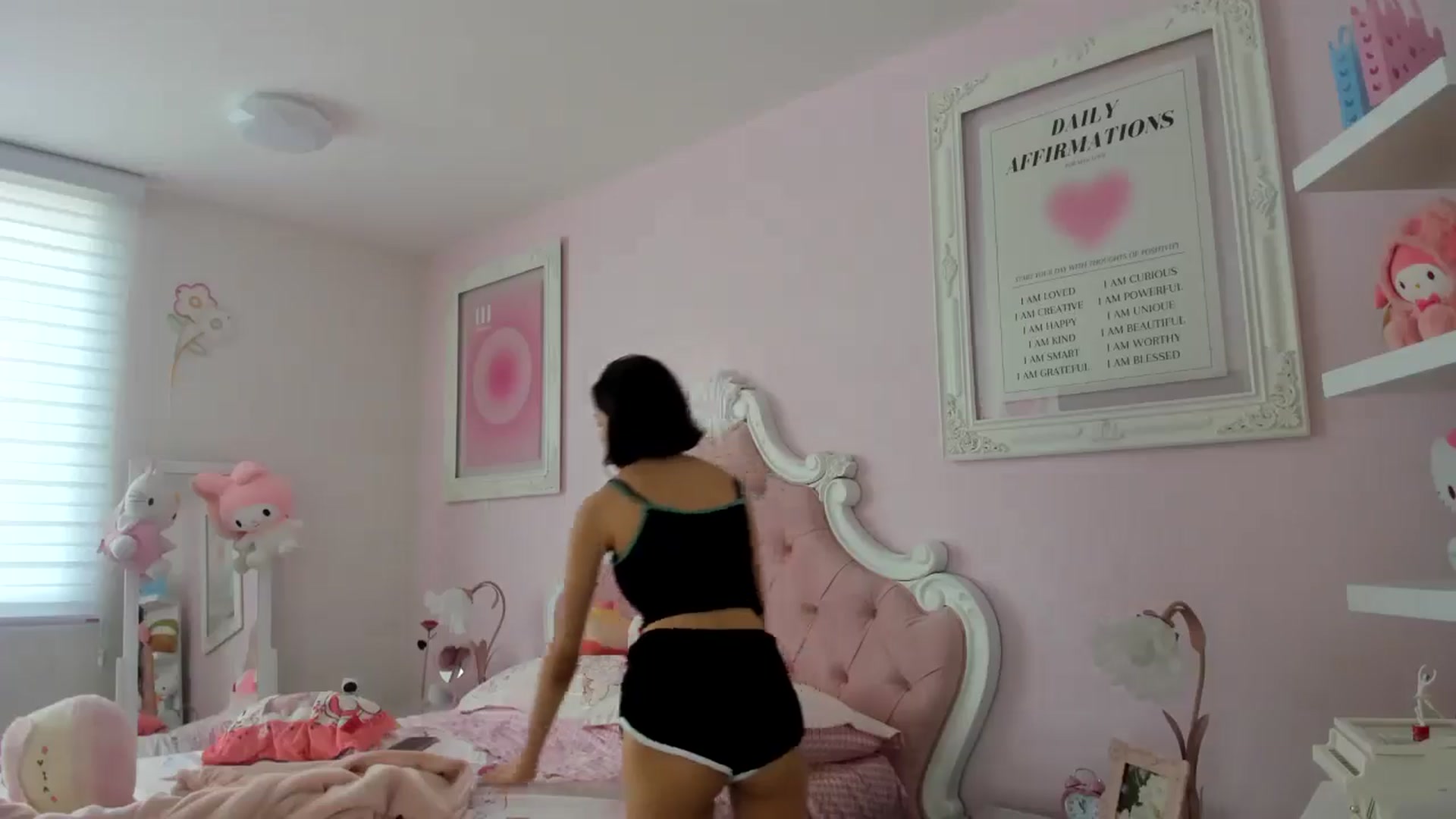 Gallery image thumbnail from Cherrycute666's myfreecams stream on, 06/09/2024, 01:19 image 13 of 20