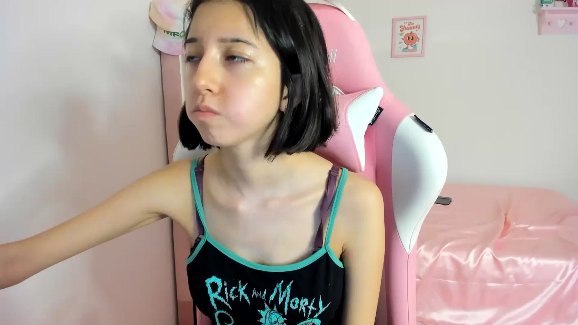 Gallery image thumbnail from Cherrycute666's myfreecams stream on, 06/09/2024, 04:25 image 1 of 20