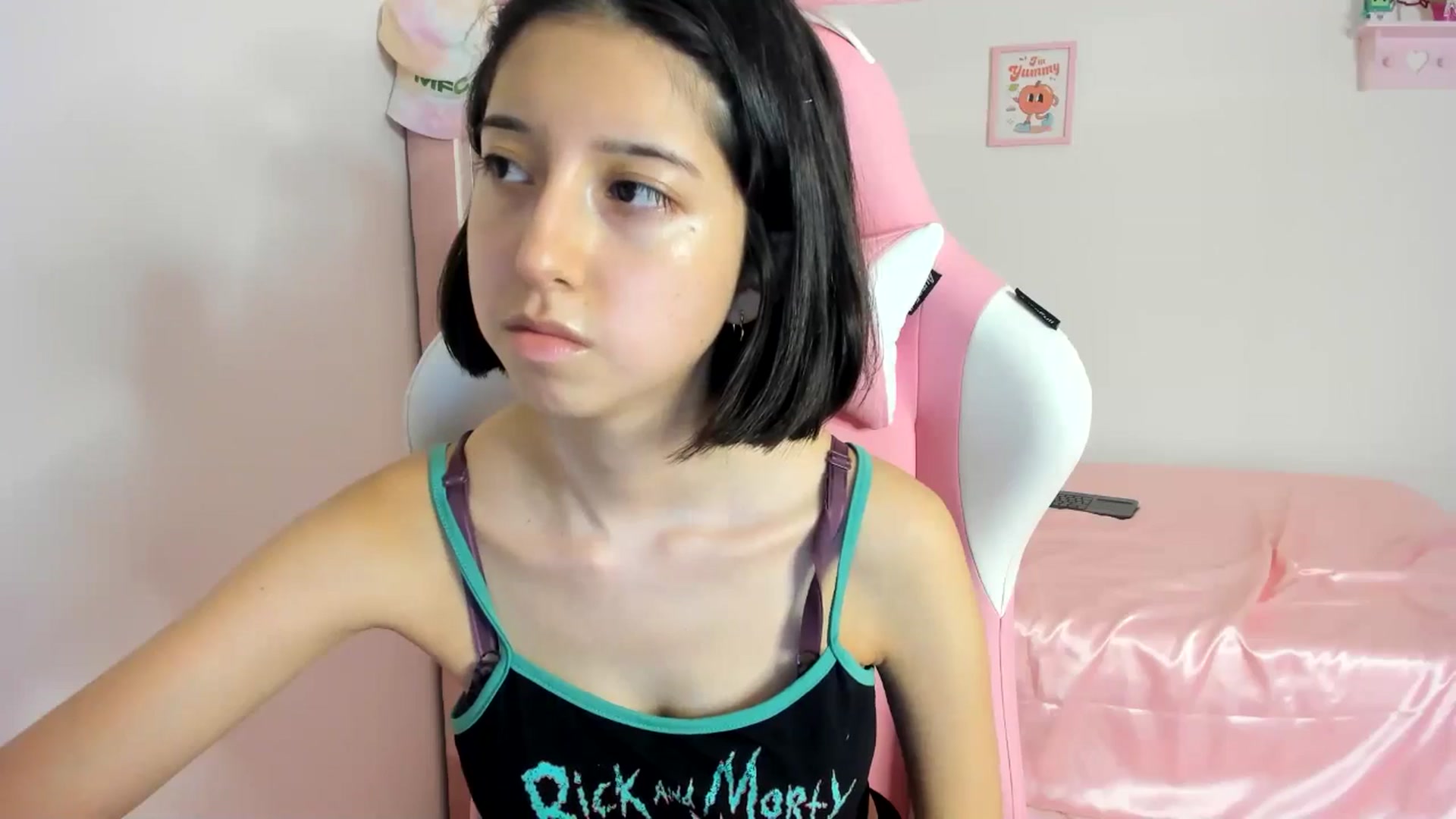 Gallery image thumbnail from Cherrycute666's myfreecams stream on, 06/09/2024, 04:25 image 2 of 20