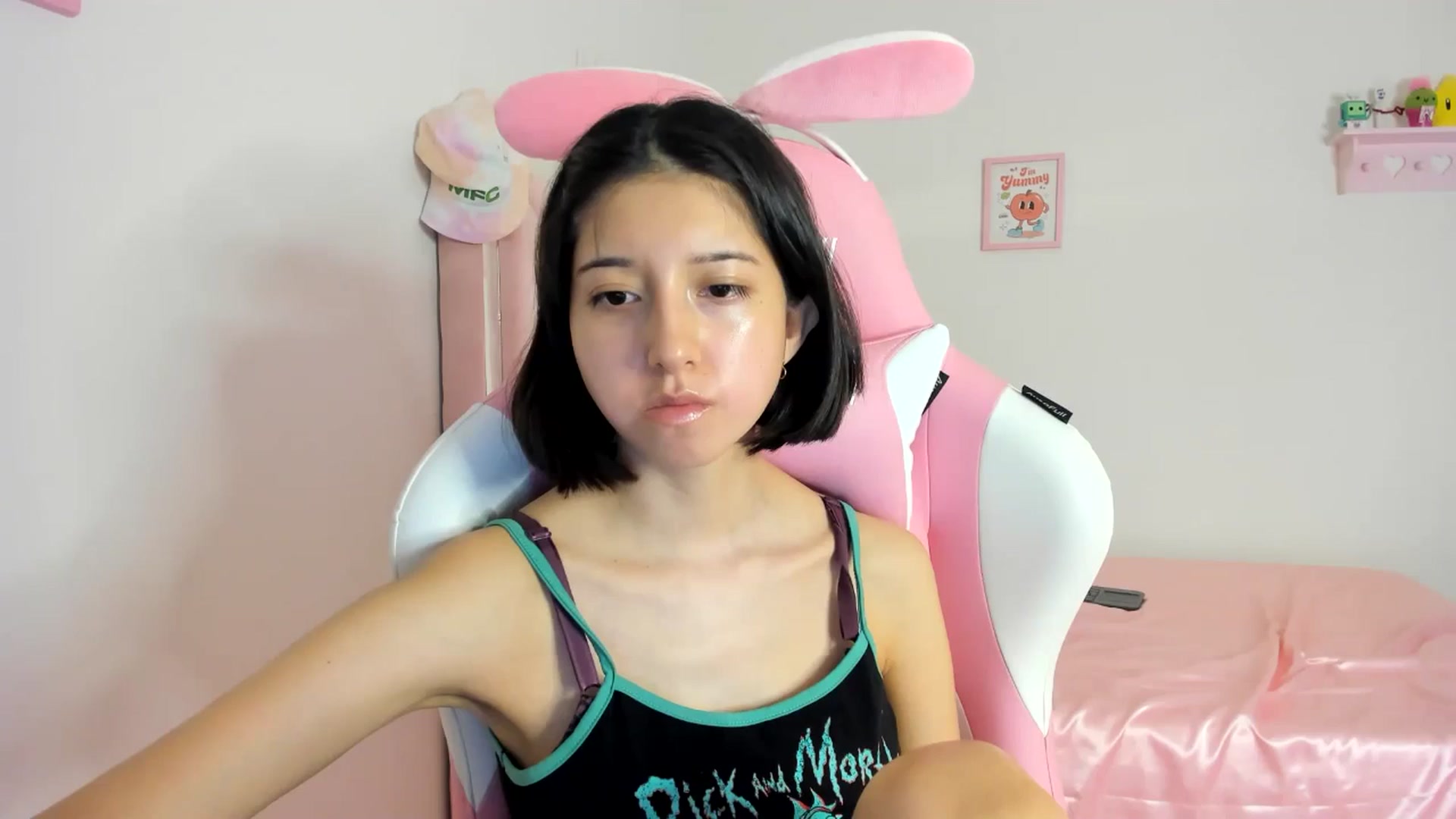 Gallery image thumbnail from Cherrycute666's myfreecams stream on, 06/09/2024, 04:25 image 6 of 20