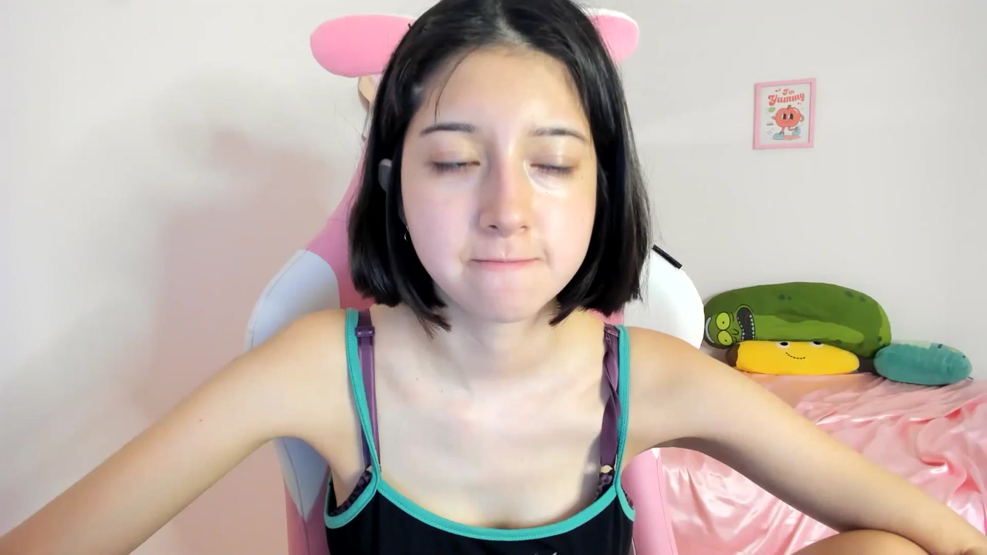Gallery image thumbnail from Cherrycute666's myfreecams stream on, 06/09/2024, 06:26 image 10 of 20