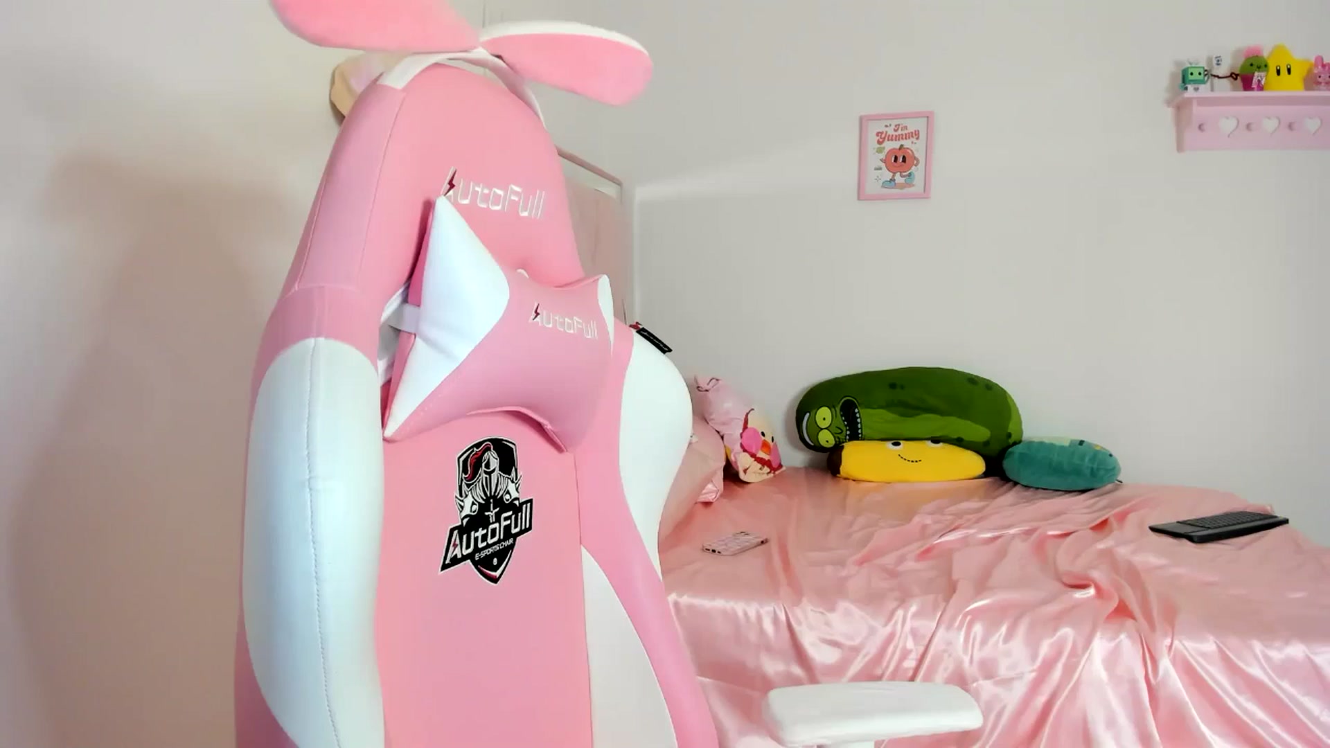 Gallery image thumbnail from Cherrycute666's myfreecams stream on, 06/09/2024, 06:26 image 1 of 20