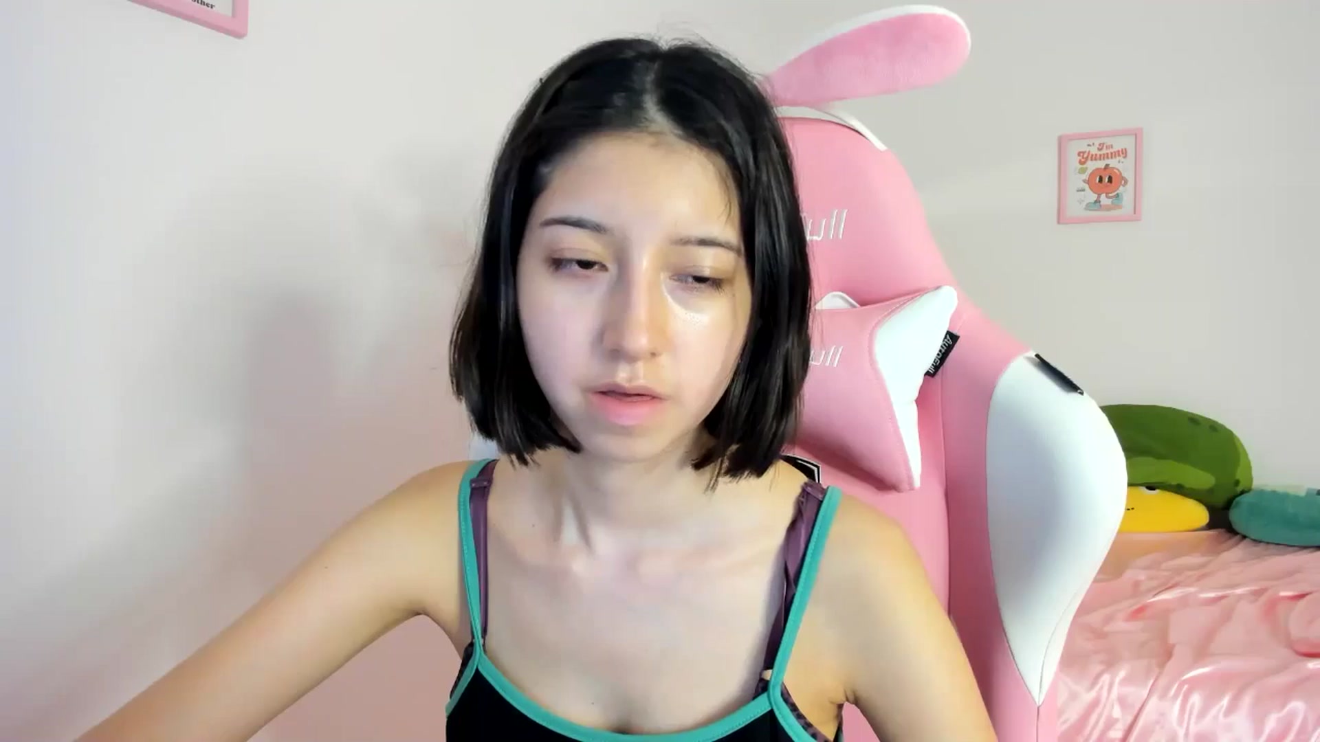 Gallery image thumbnail from Cherrycute666's myfreecams stream on, 06/09/2024, 08:22 image 6 of 20