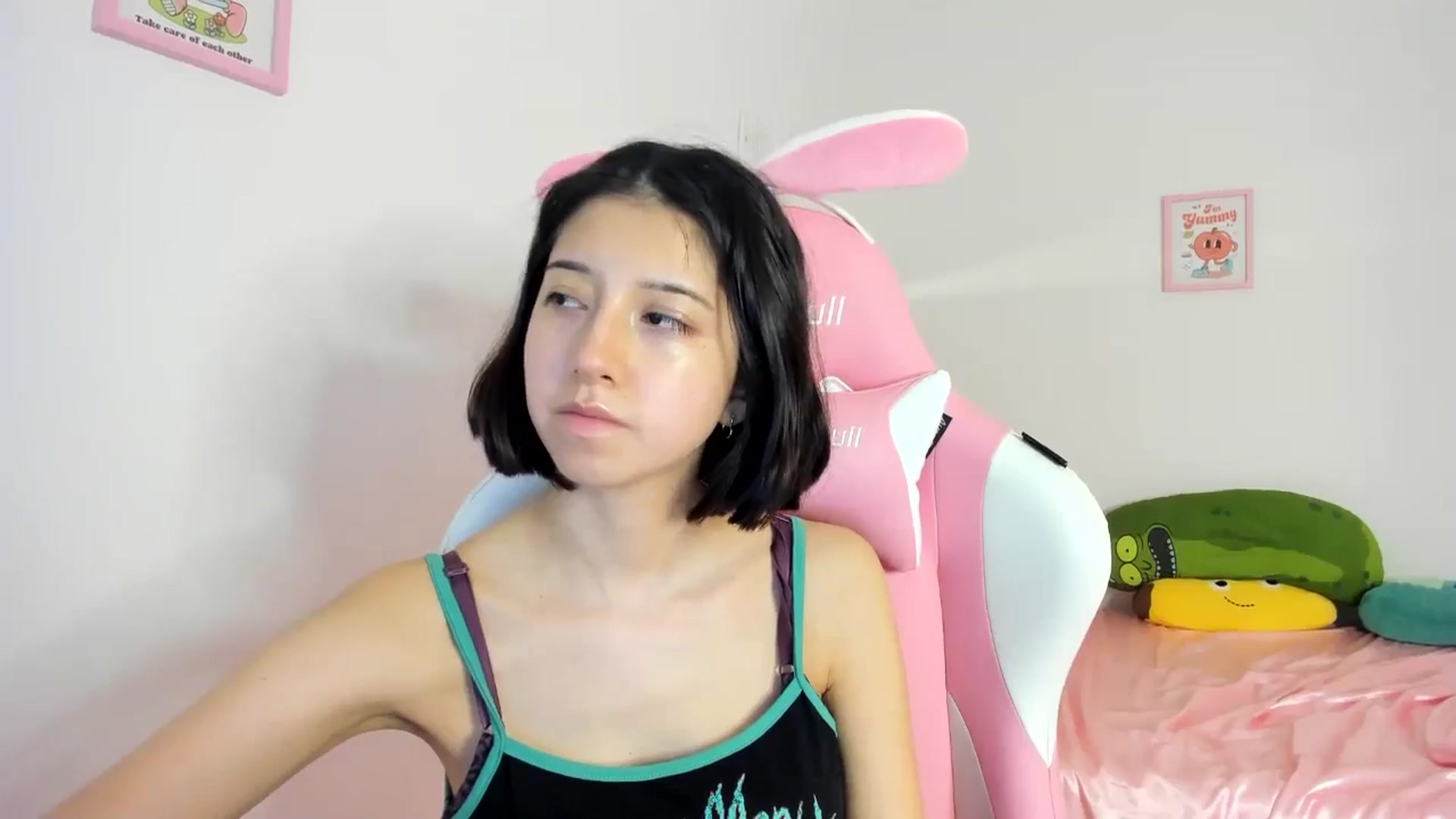 Gallery image thumbnail from Cherrycute666's myfreecams stream on, 06/09/2024, 08:22 image 3 of 20