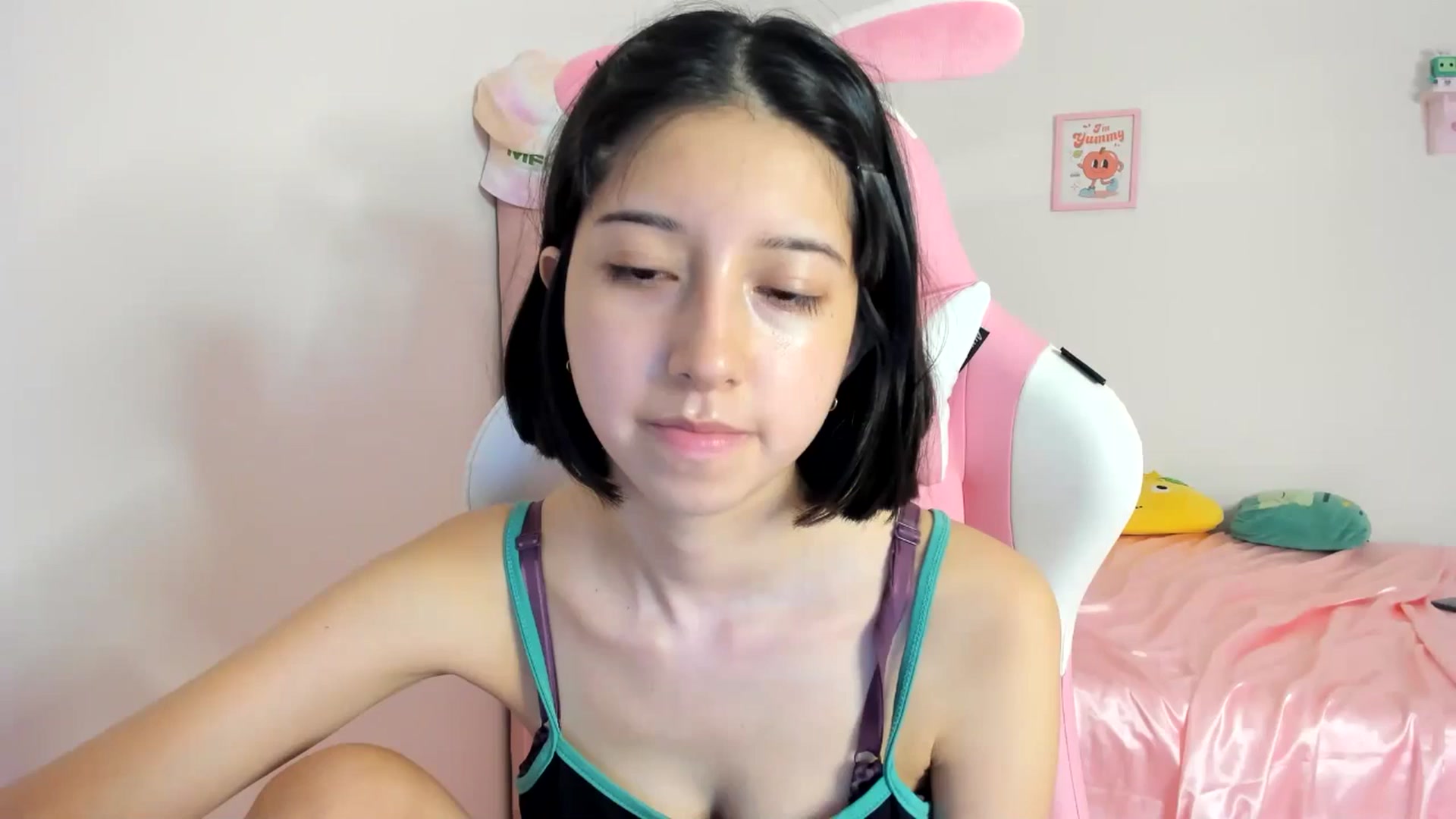 Gallery image thumbnail from Cherrycute666's myfreecams stream on, 06/09/2024, 11:45 image 8 of 20
