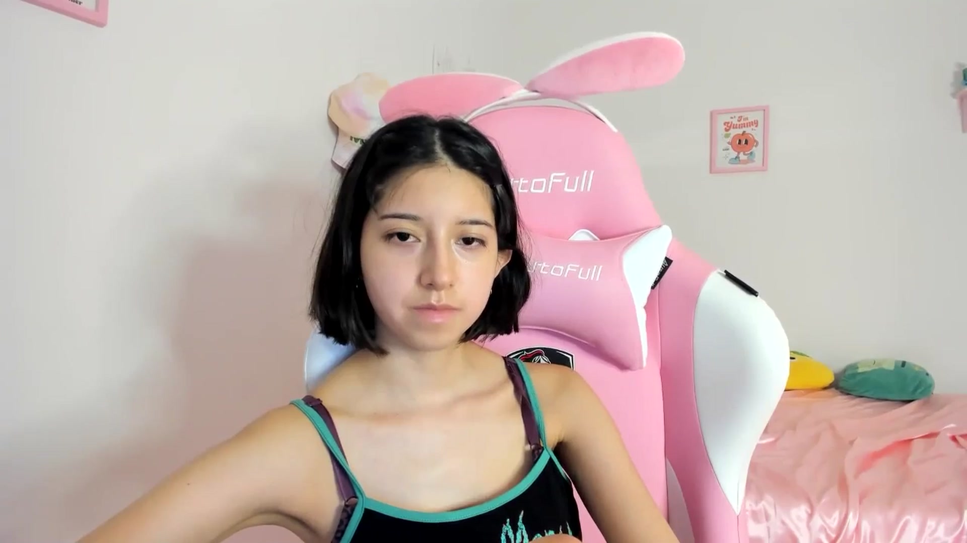 Gallery image thumbnail from Cherrycute666's myfreecams stream on, 06/09/2024, 11:45 image 5 of 20
