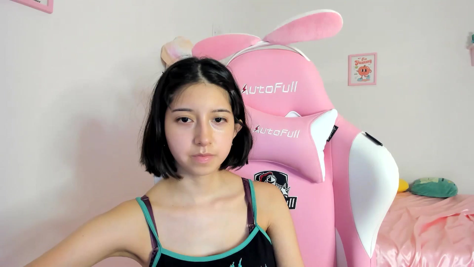 Gallery image thumbnail from Cherrycute666's myfreecams stream on, 06/09/2024, 11:45 image 7 of 20