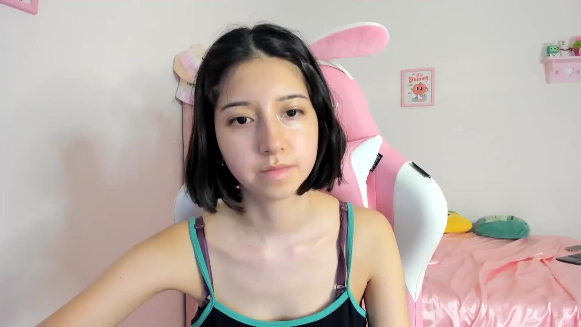 Gallery image thumbnail from Cherrycute666's myfreecams stream on, 06/09/2024, 11:45 image 3 of 20