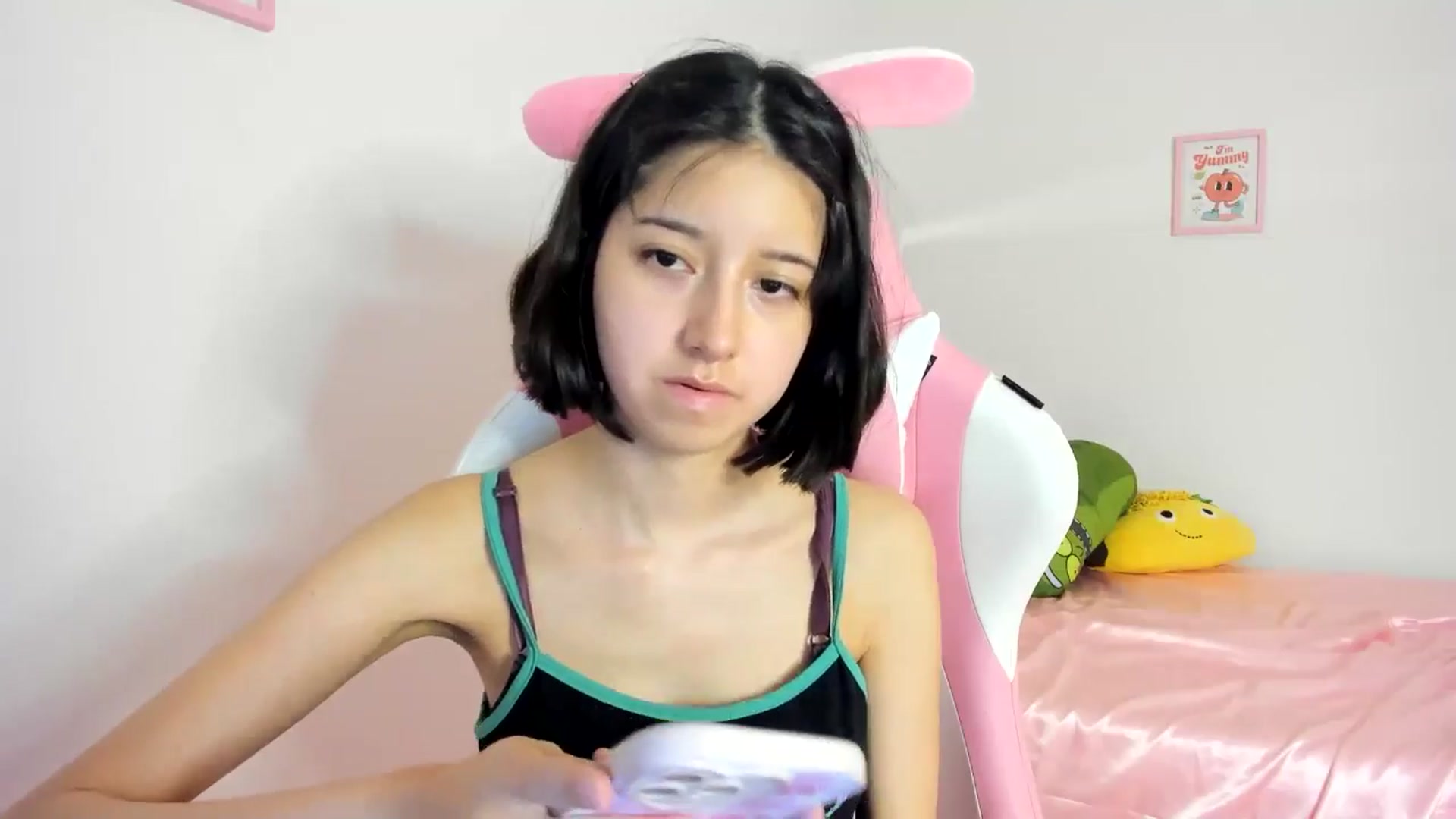 Gallery image thumbnail from Cherrycute666's myfreecams stream on, 06/09/2024, 11:45 image 18 of 20