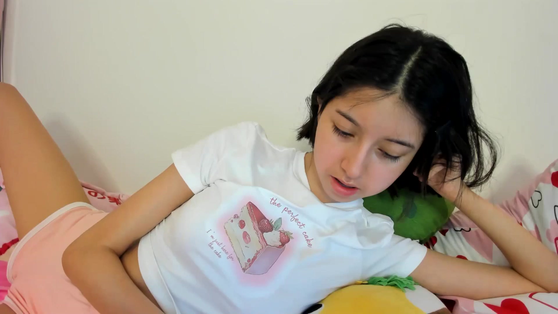 Gallery image thumbnail from Cherrycute666's myfreecams stream on, 06/09/2024, 22:17 image 15 of 20