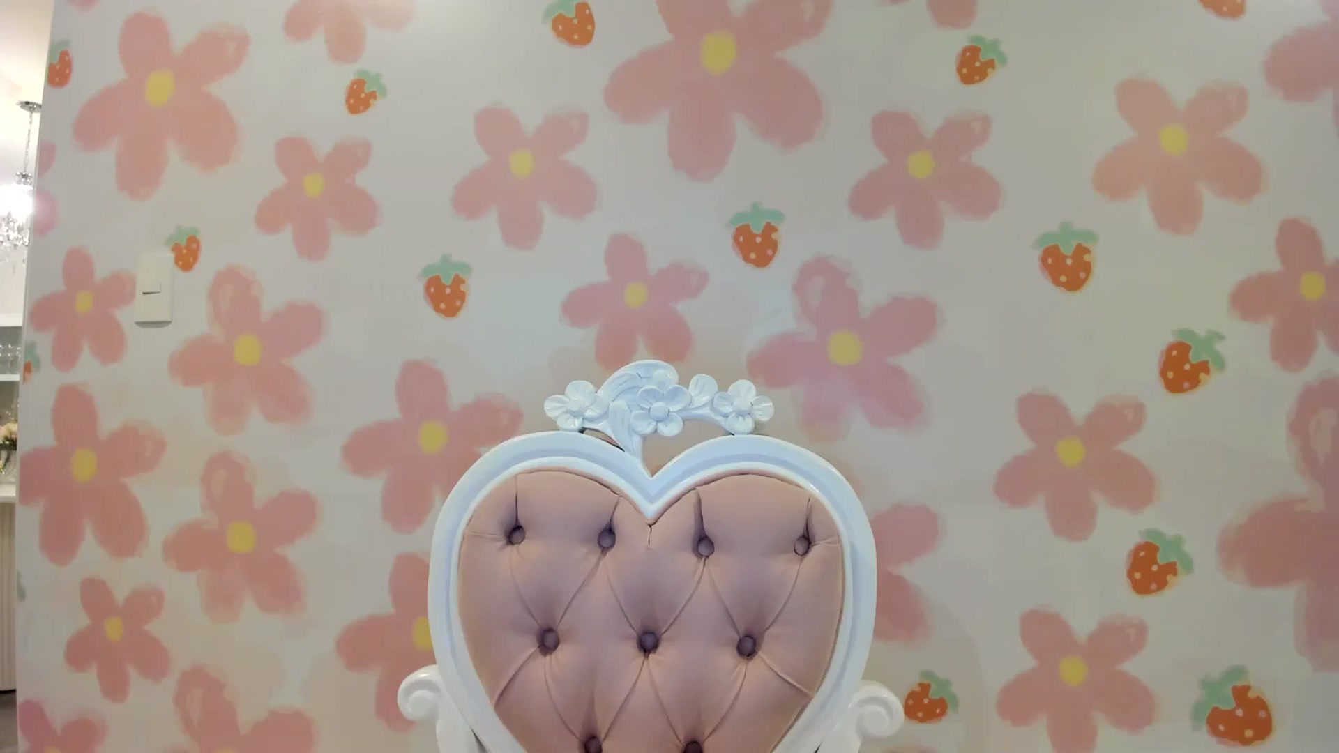 Gallery image thumbnail from Cherrycute666's myfreecams stream on, 06/10/2024, 04:12 image 2 of 20