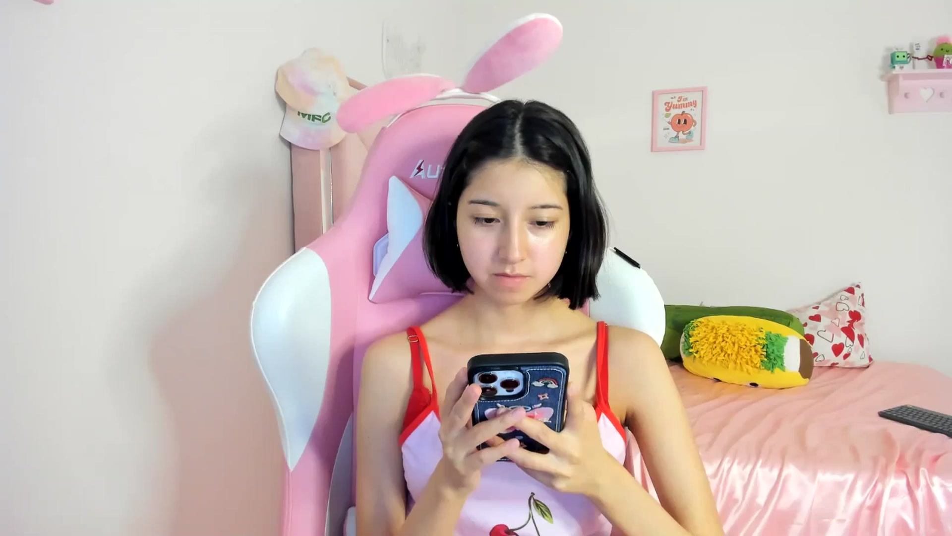 Gallery image thumbnail from Cherrycute666's myfreecams stream on, 06/12/2024, 03:26 image 11 of 20