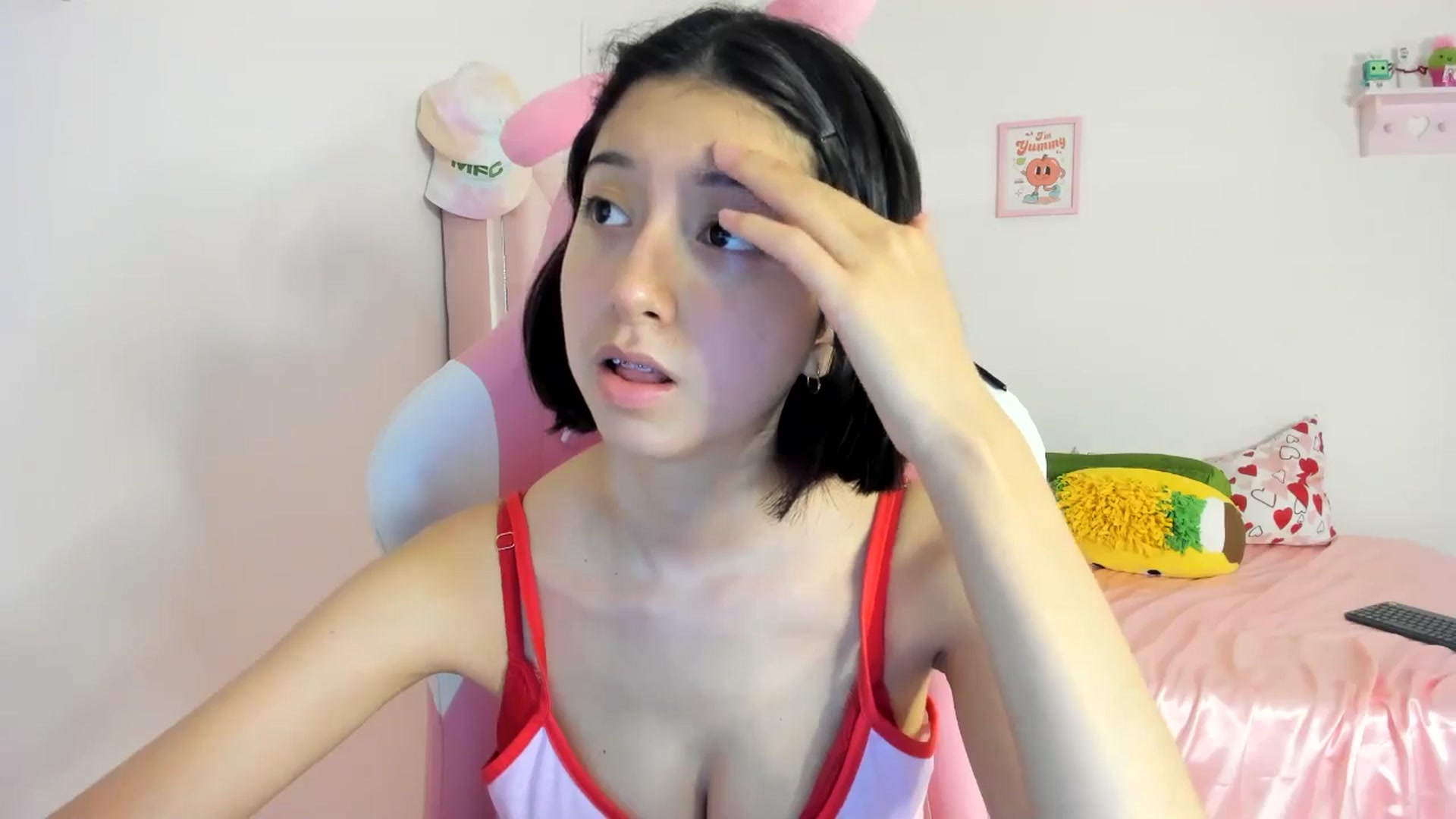 Gallery image thumbnail from Cherrycute666's myfreecams stream on, 06/12/2024, 03:26 image 6 of 20