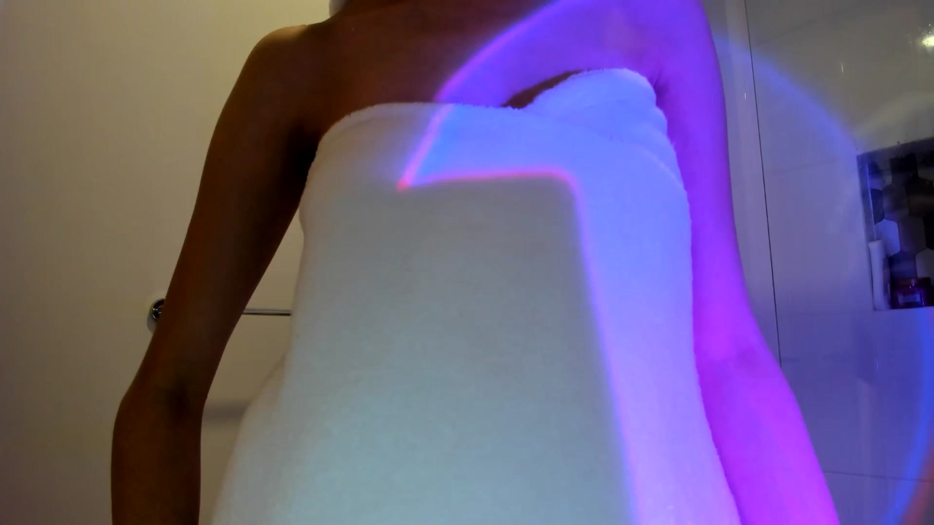 Gallery image thumbnail from Cherrycute666's myfreecams stream on, 06/13/2024, 10:45 image 17 of 20