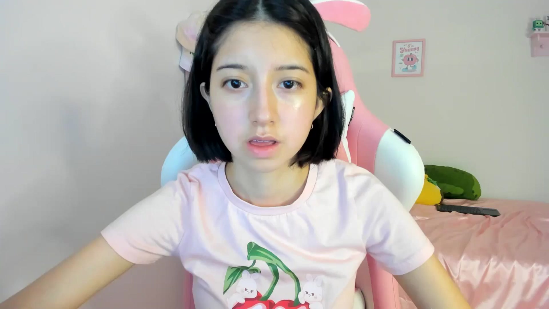 Gallery image thumbnail from Cherrycute666's myfreecams stream on, 06/14/2024, 02:03 image 9 of 20