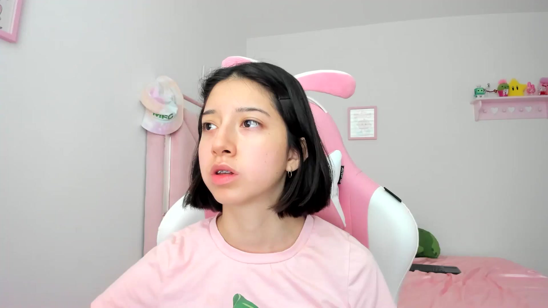 Gallery image thumbnail from Cherrycute666's myfreecams stream on, 06/14/2024, 02:03 image 1 of 20