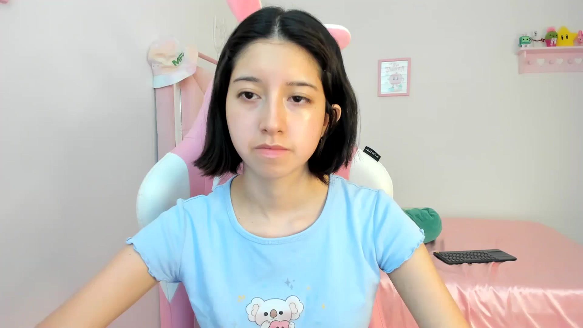 Gallery image thumbnail from Cherrycute666's myfreecams stream on, 06/15/2024, 23:54 image 2 of 20