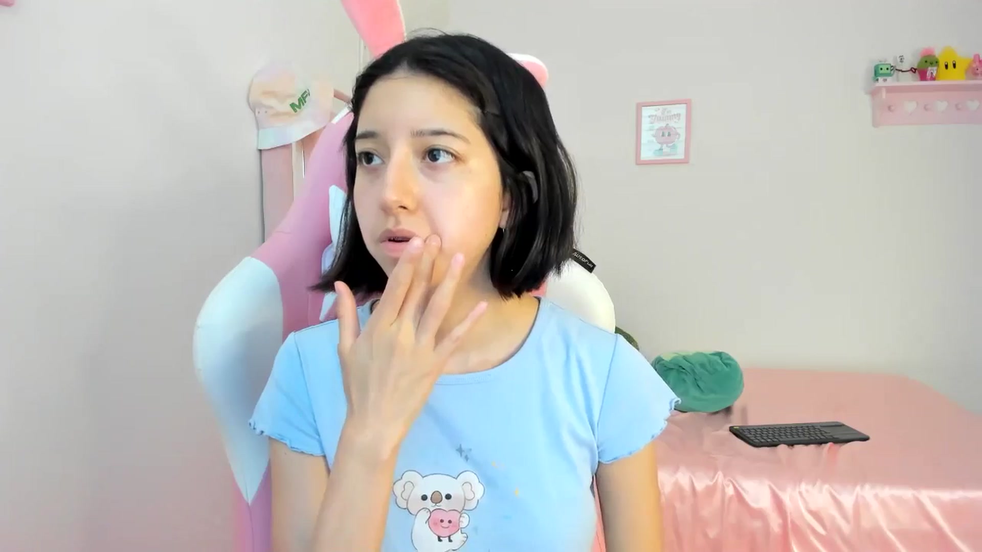 Gallery image thumbnail from Cherrycute666's myfreecams stream on, 06/15/2024, 23:54 image 8 of 20