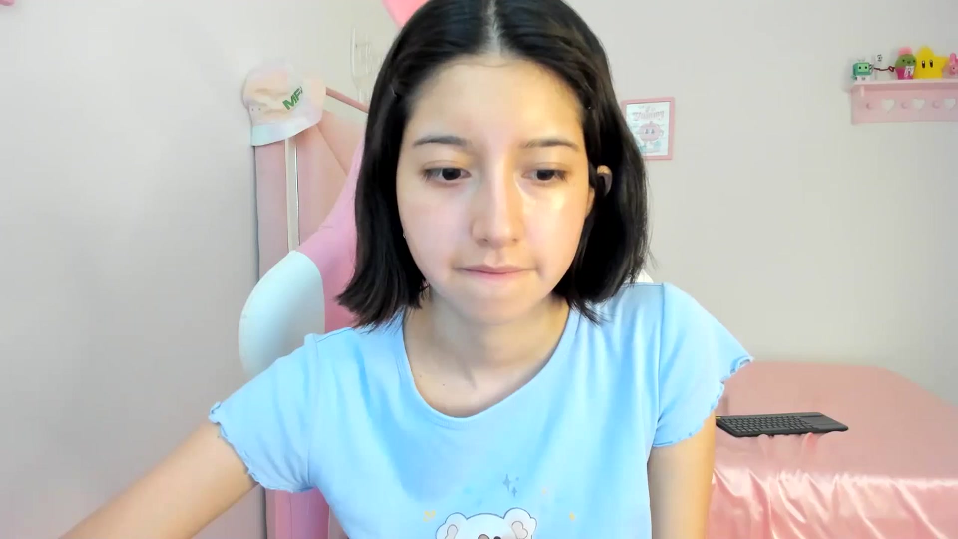 Gallery image thumbnail from Cherrycute666's myfreecams stream on, 06/15/2024, 23:54 image 6 of 20