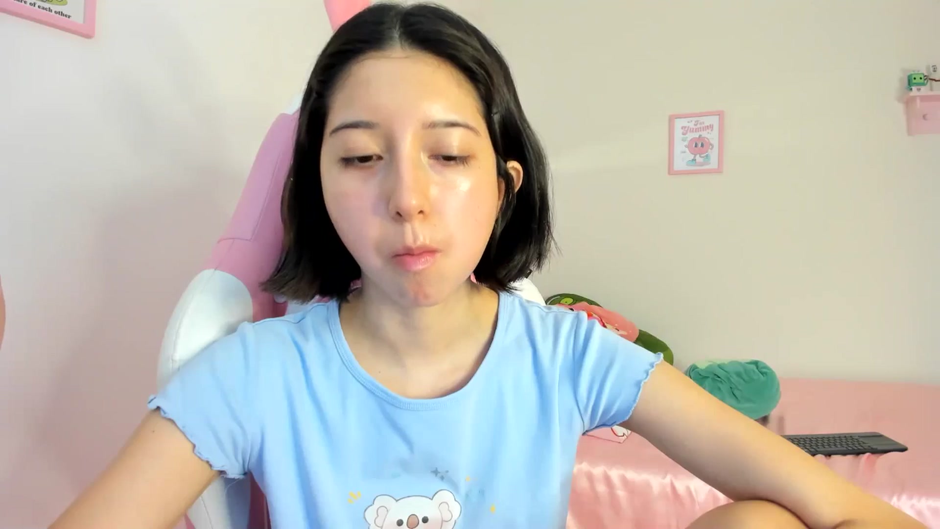 Gallery image thumbnail from Cherrycute666's myfreecams stream on, 06/15/2024, 23:54 image 14 of 20