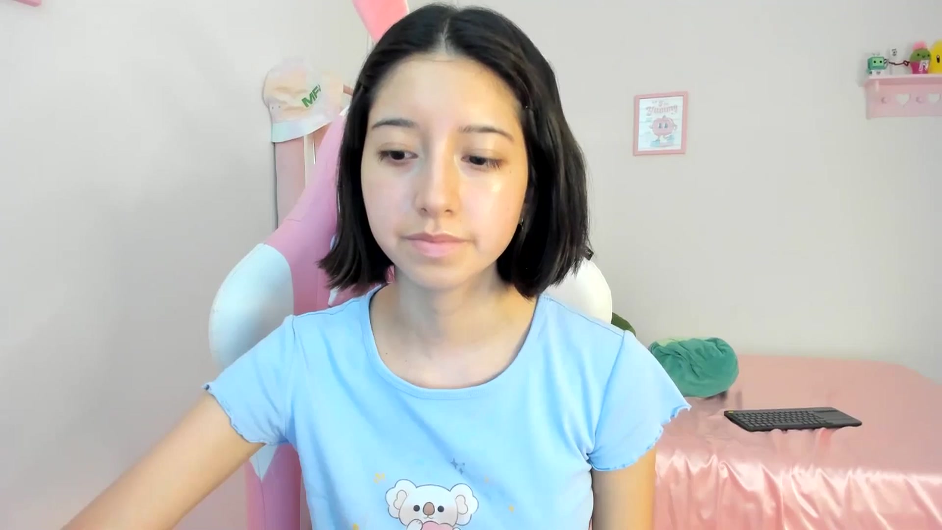 Gallery image thumbnail from Cherrycute666's myfreecams stream on, 06/15/2024, 23:54 image 9 of 20