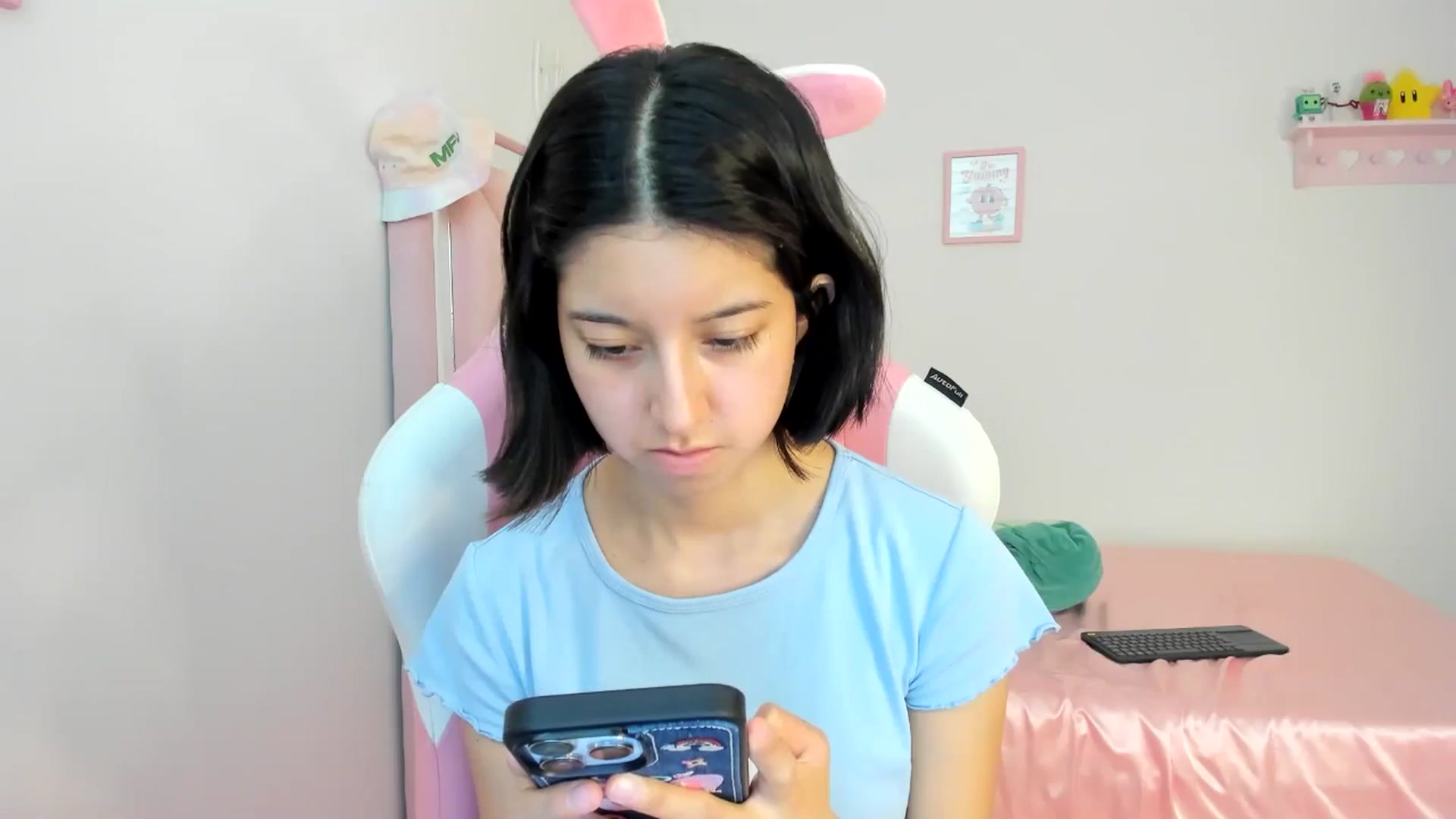 Gallery image thumbnail from Cherrycute666's myfreecams stream on, 06/15/2024, 23:54 image 5 of 20