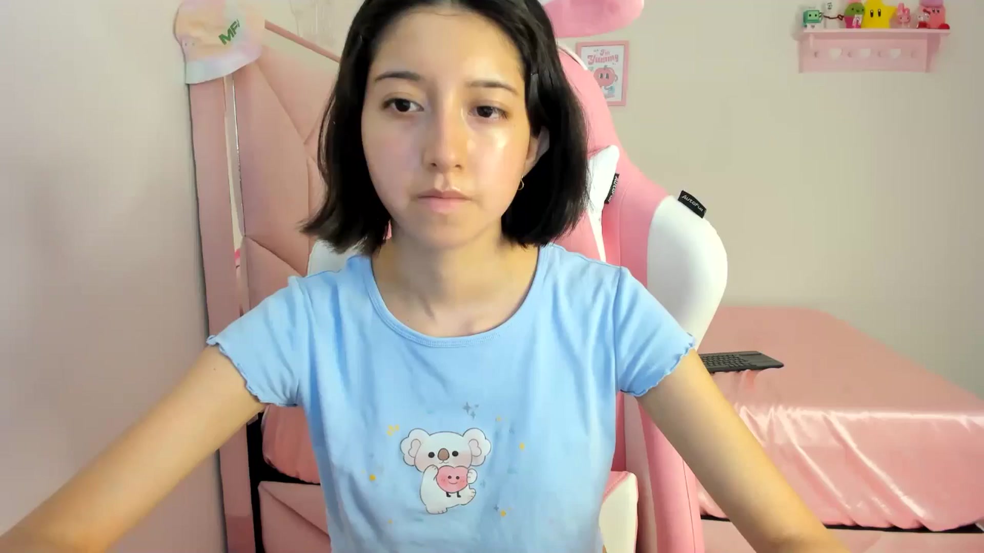 Gallery image thumbnail from Cherrycute666's myfreecams stream on, 06/16/2024, 02:01 image 1 of 20