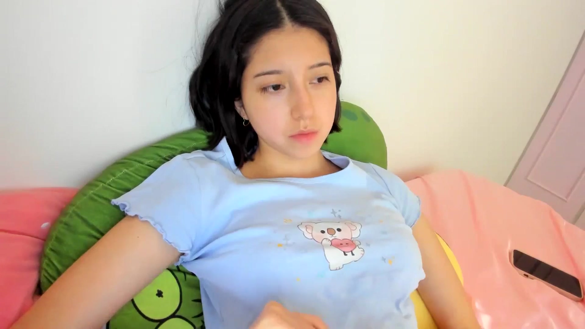 Gallery image thumbnail from Cherrycute666's myfreecams stream on, 06/16/2024, 14:31 image 11 of 20