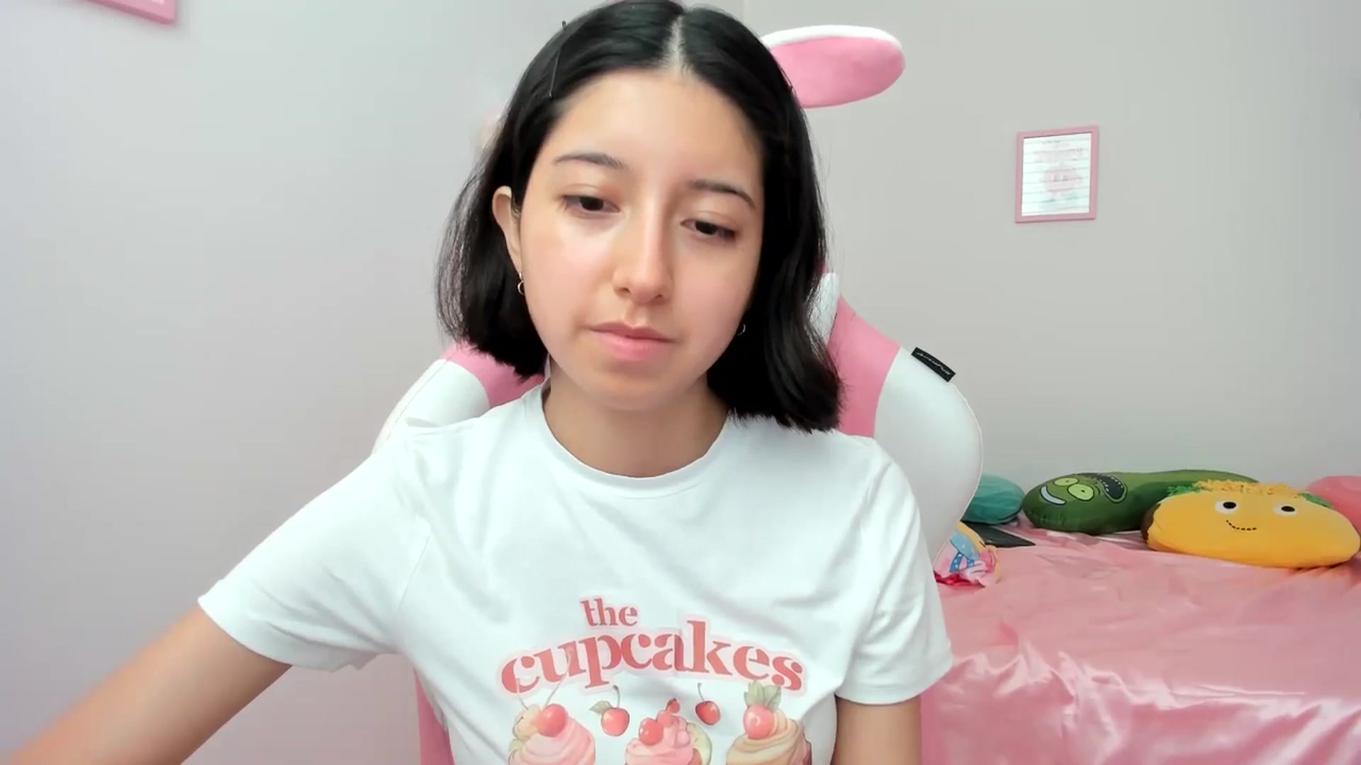 Gallery image thumbnail from Cherrycute666's myfreecams stream on, 06/16/2024, 17:34 image 14 of 20