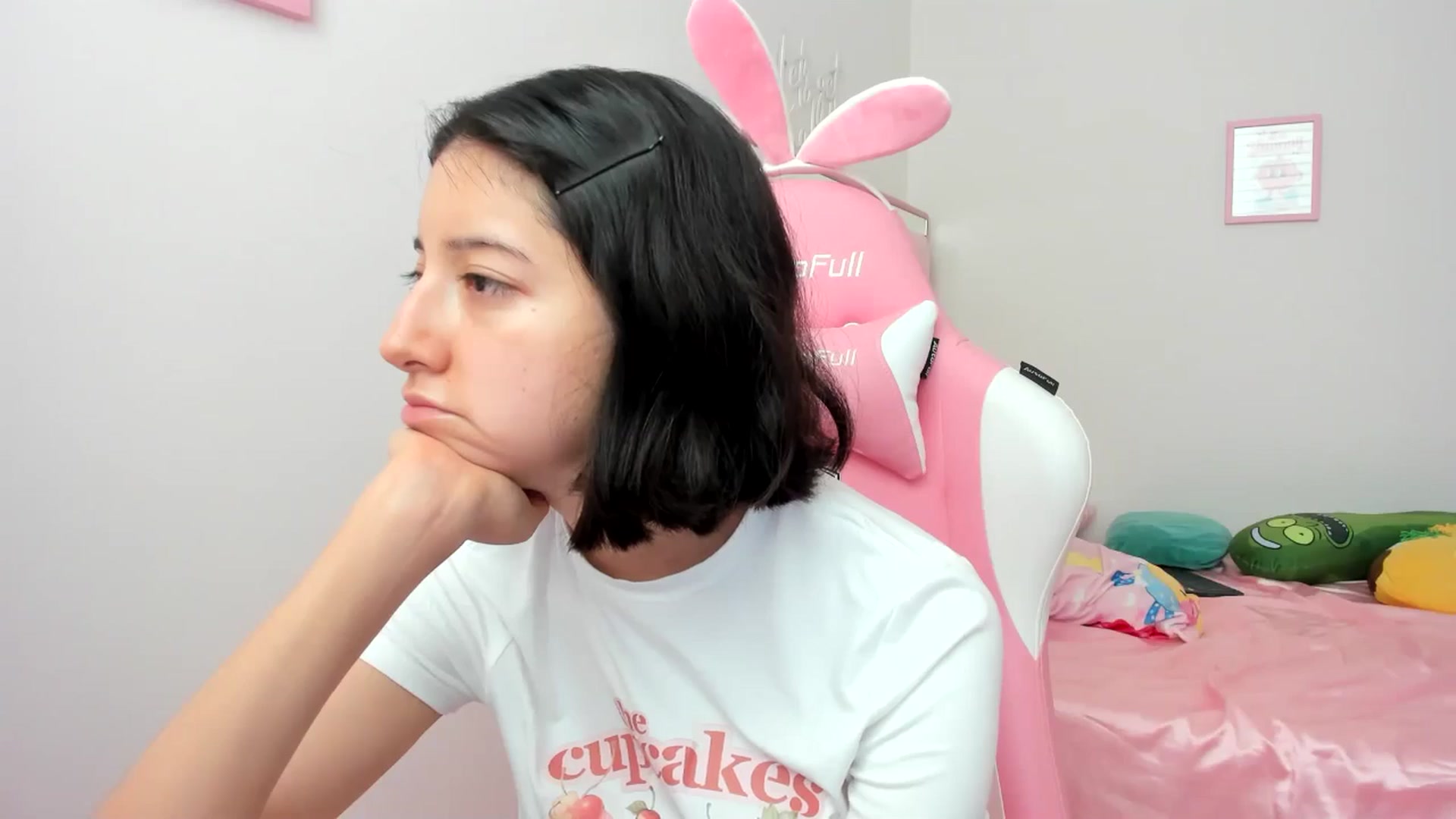 Gallery image thumbnail from Cherrycute666's myfreecams stream on, 06/16/2024, 18:23 image 8 of 20