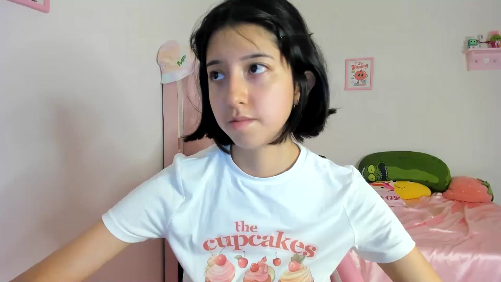 Gallery image thumbnail from Cherrycute666's myfreecams stream on, 06/17/2024, 07:22 image 13 of 20