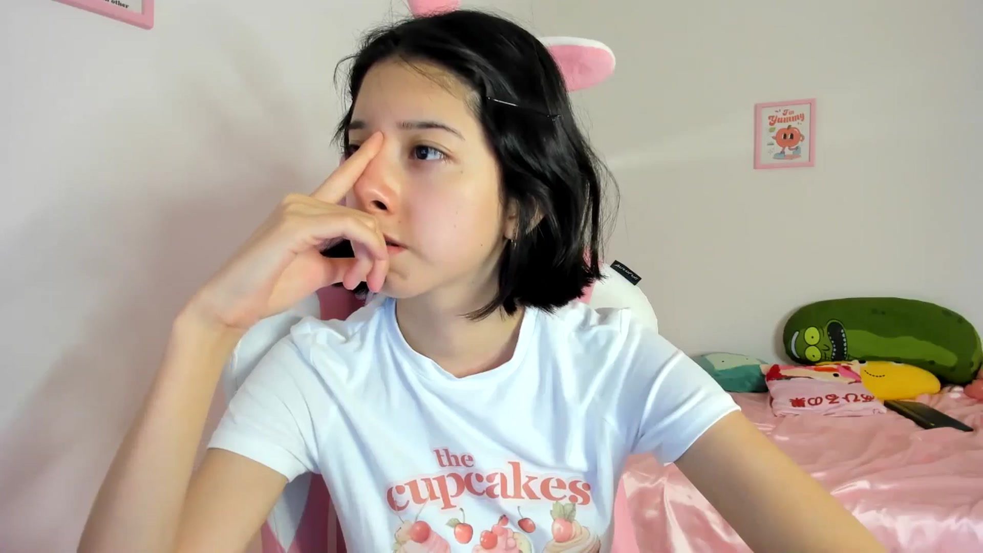 Gallery image thumbnail from Cherrycute666's myfreecams stream on, 06/17/2024, 07:22 image 7 of 20